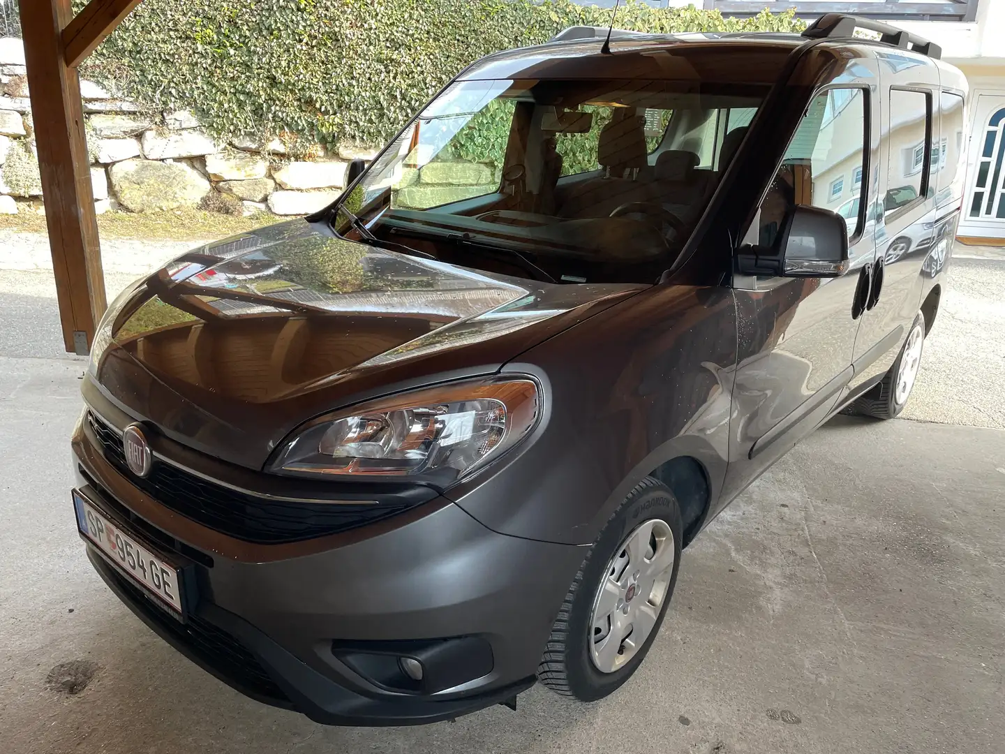 Fiat Doblo Lounge (Kurzversion) Grau - 1