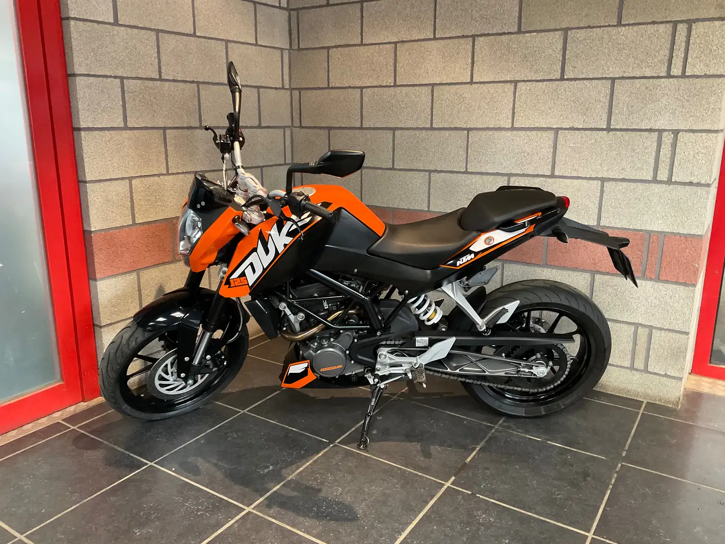 KTM 125 Duke - 1
