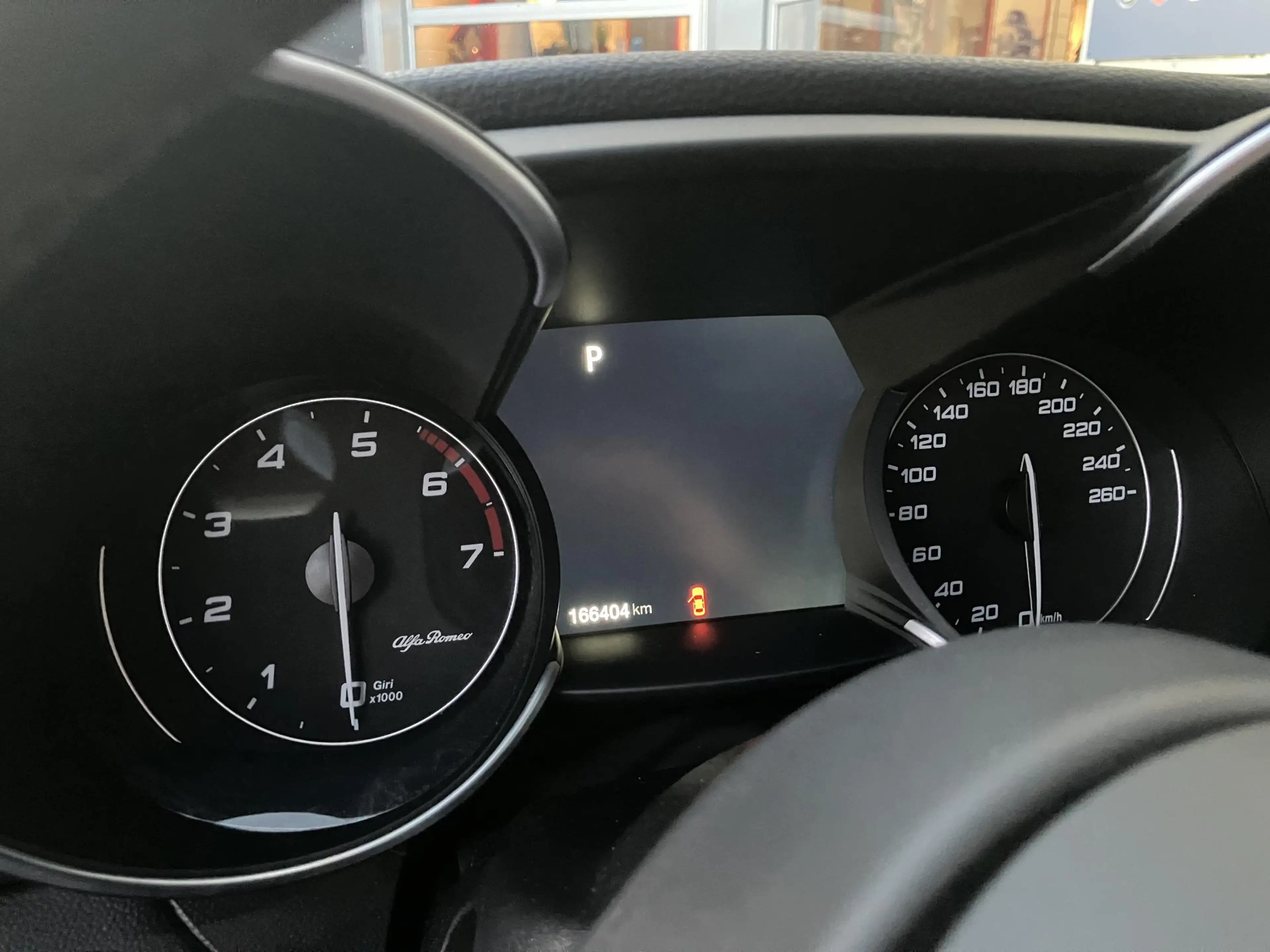 Alfa Romeo Giulia 2.0T Super — photo 30