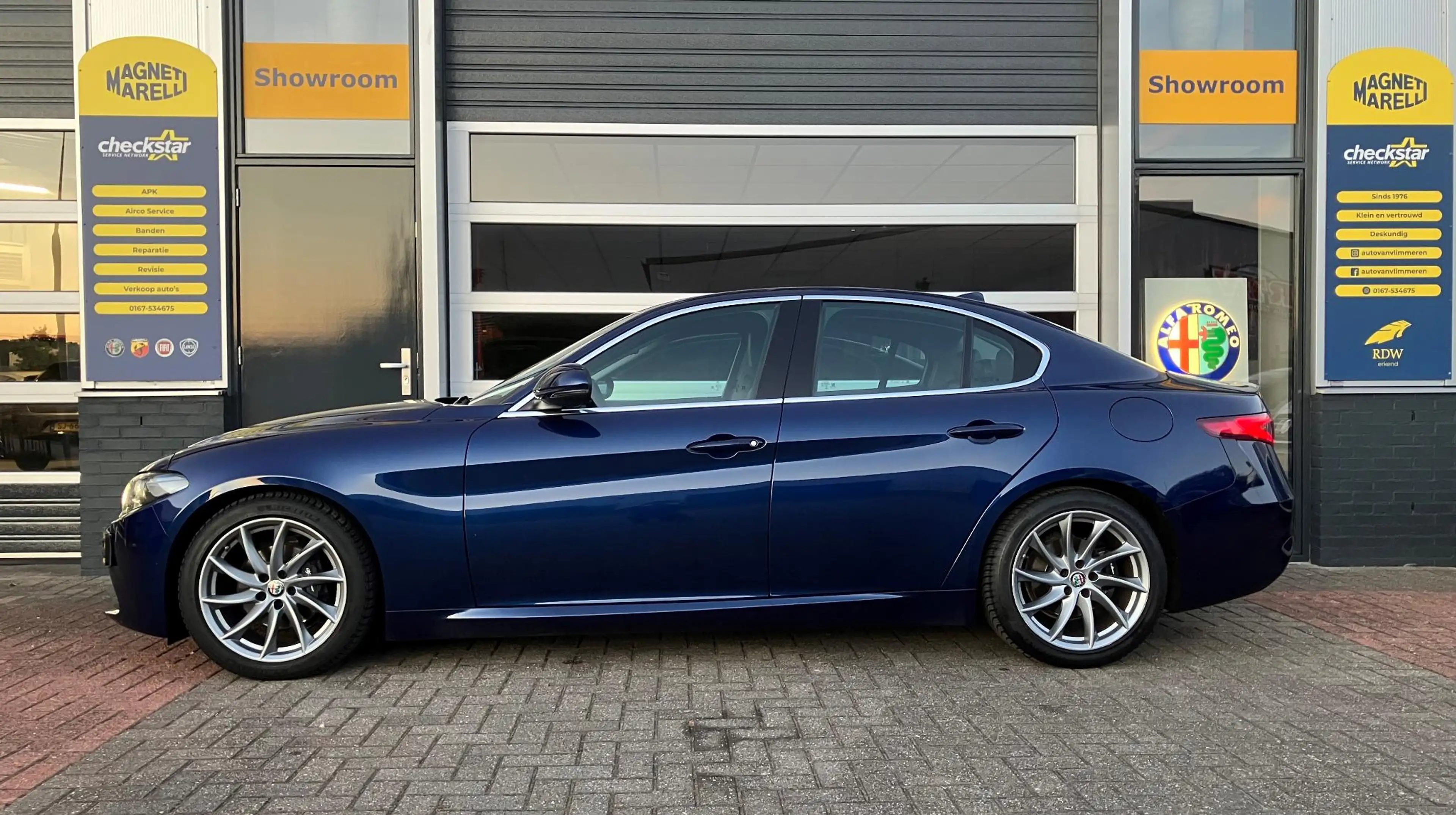 Alfa Romeo Giulia 2.0T Super — photo 16