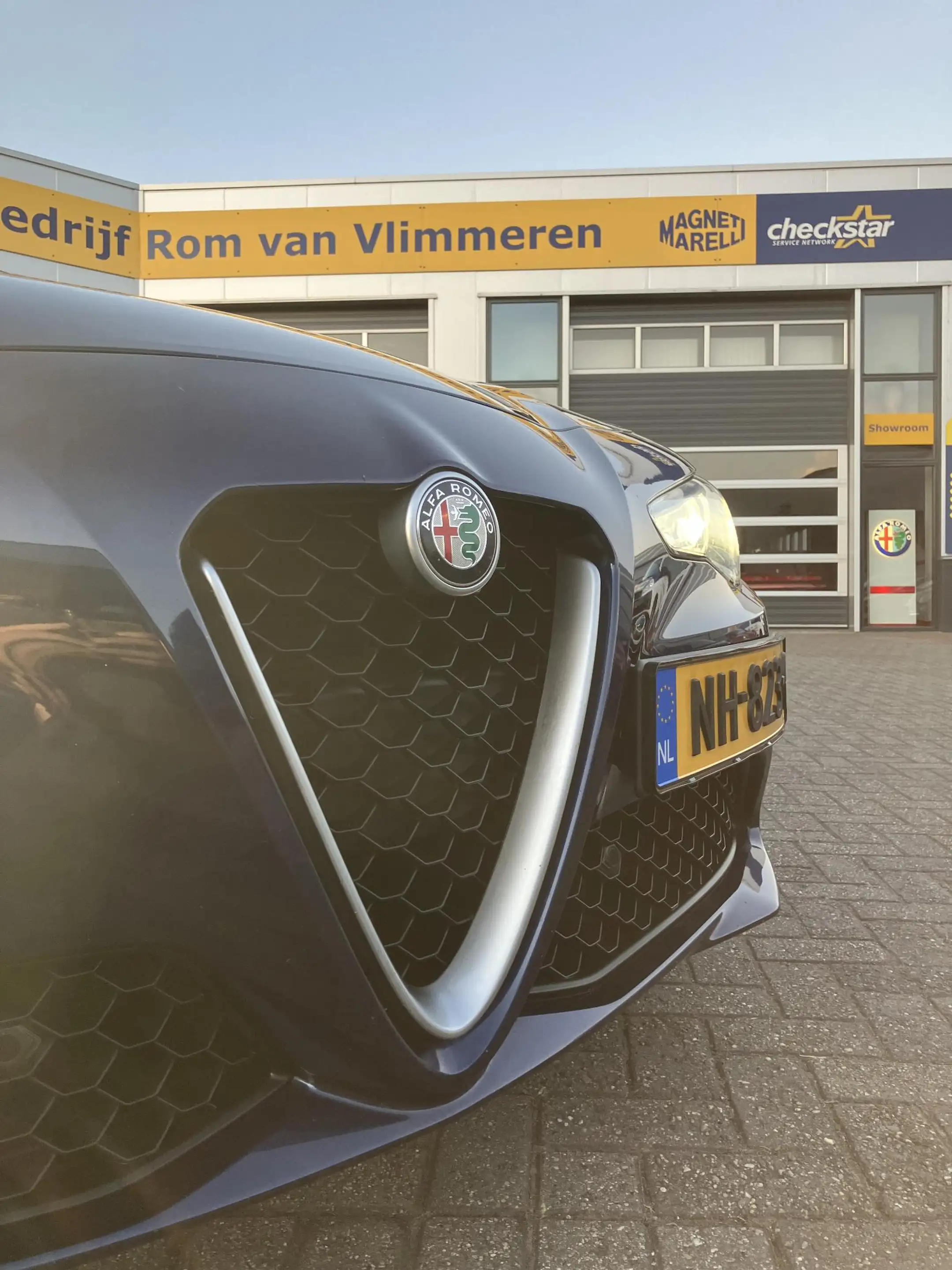 Alfa Romeo Giulia 2.0T Super — photo 6