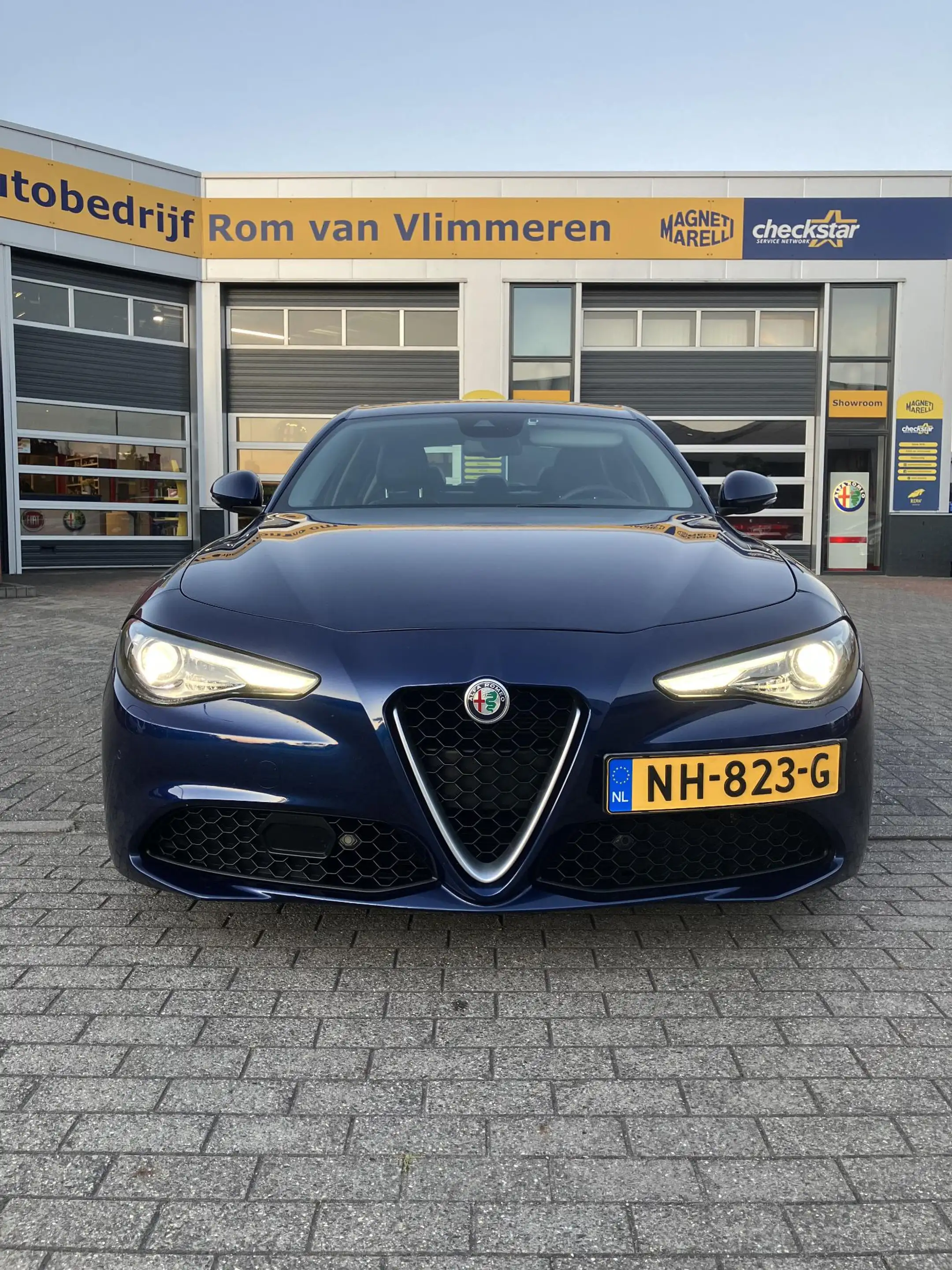 Alfa Romeo Giulia 2.0T Super — photo 4
