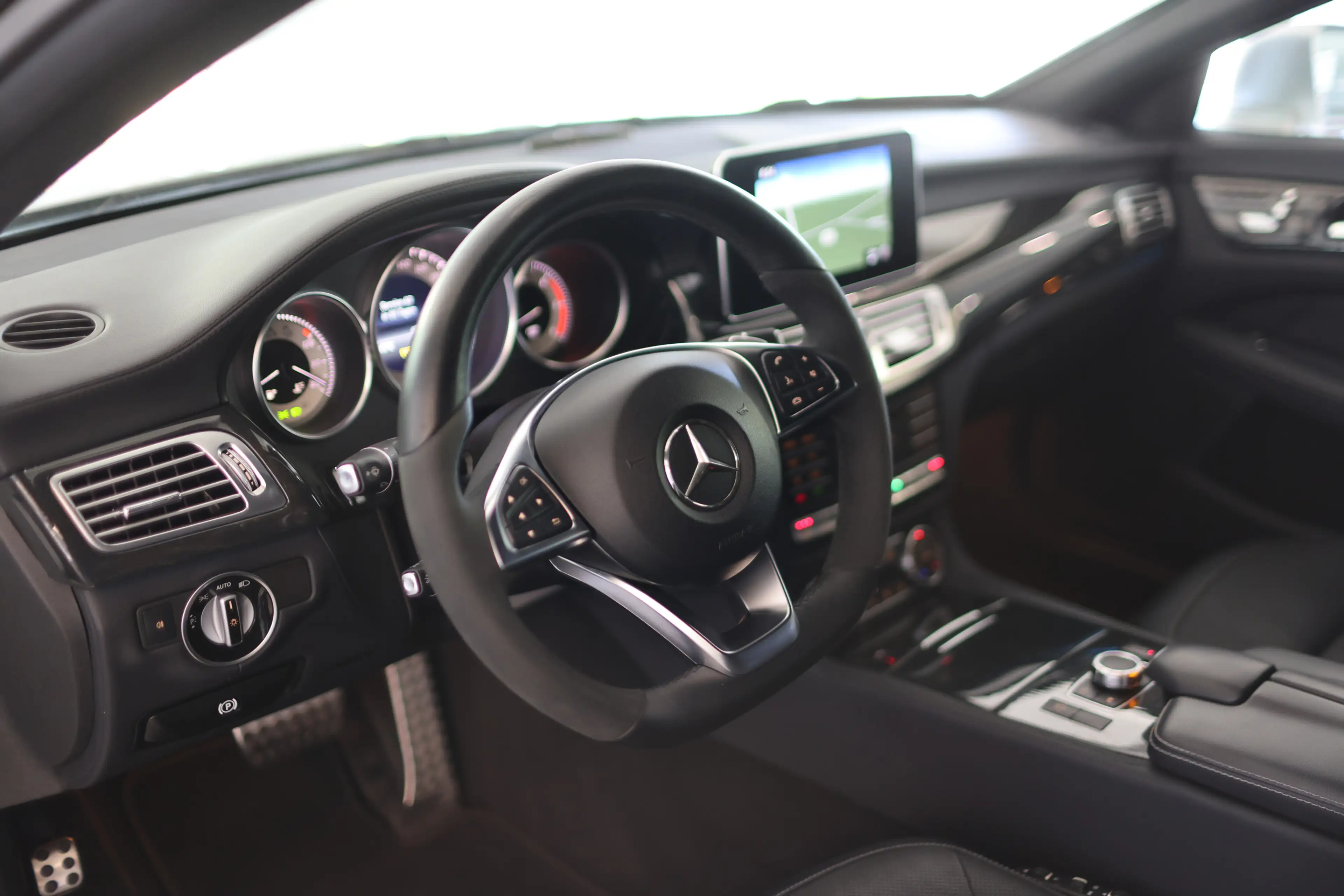 Mercedes-Benz CLS 350 d 4M AMG-LINE MULTIBEAM — photo 10
