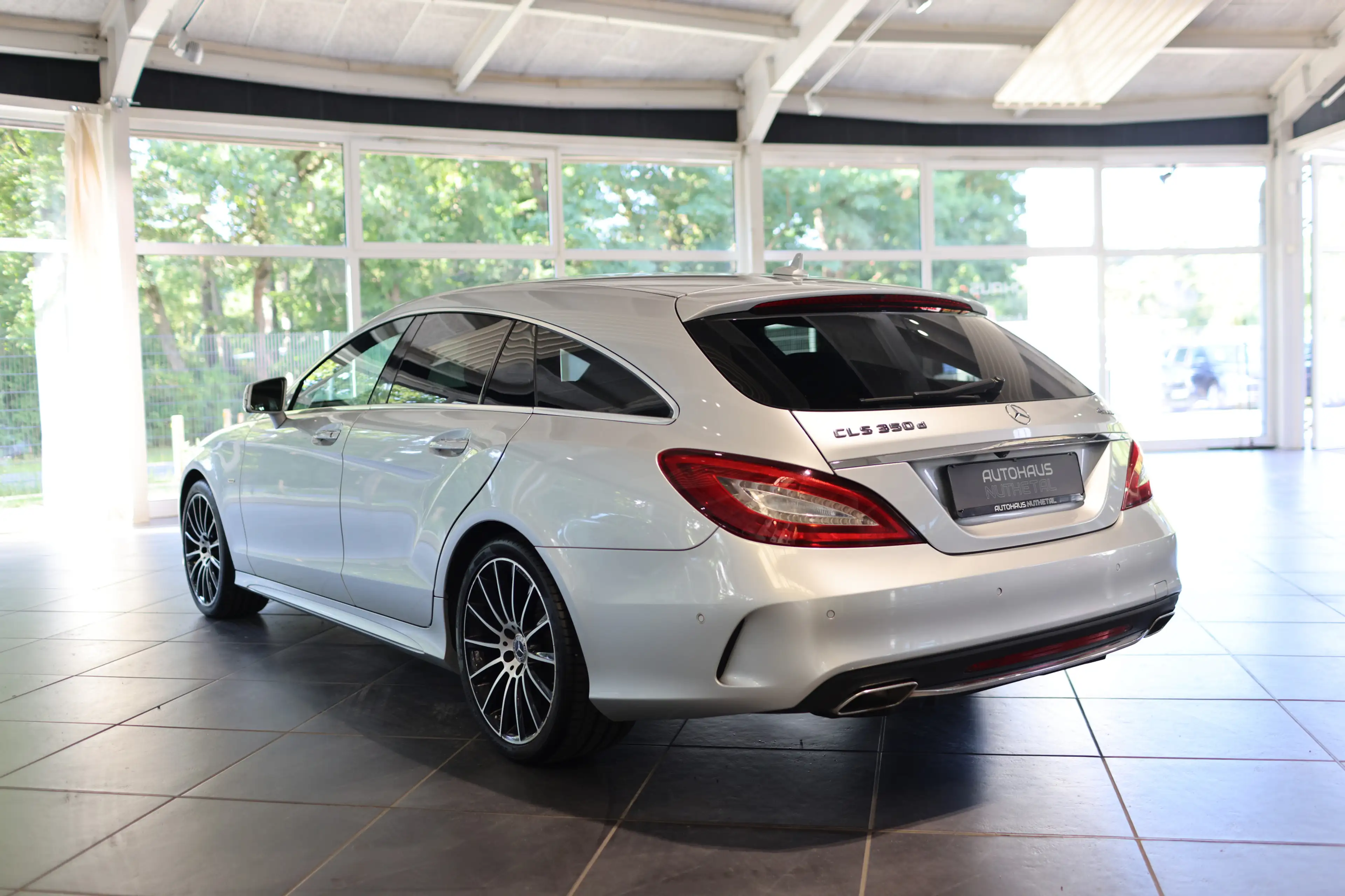 Mercedes-Benz CLS 350 d 4M AMG-LINE MULTIBEAM — photo 4