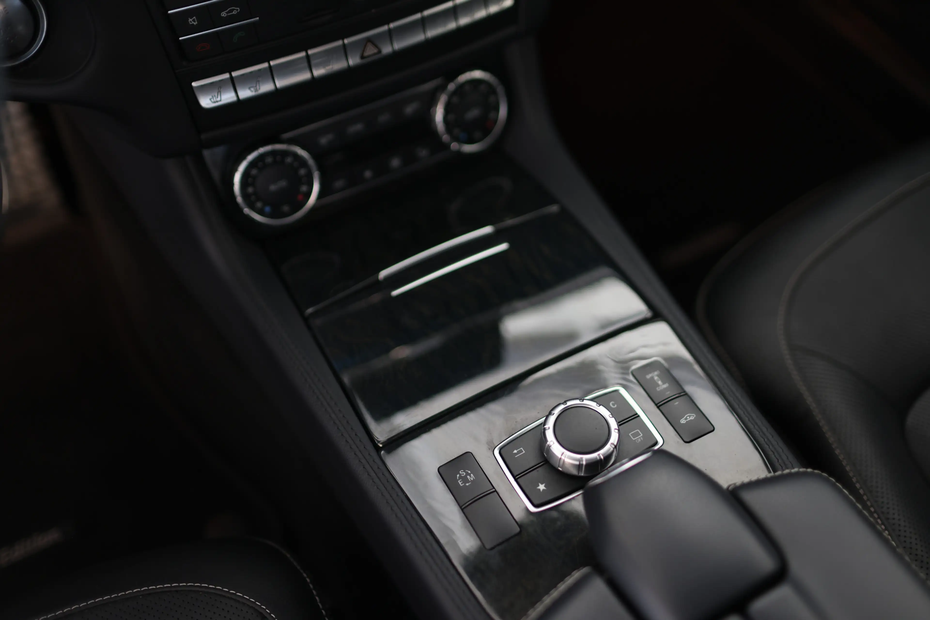 Mercedes-Benz CLS 350 d 4M AMG-LINE MULTIBEAM — photo 14