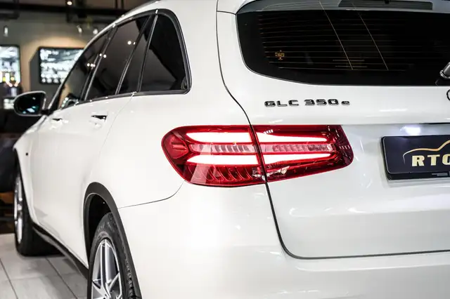 Mercedes-Benz GLC view 13