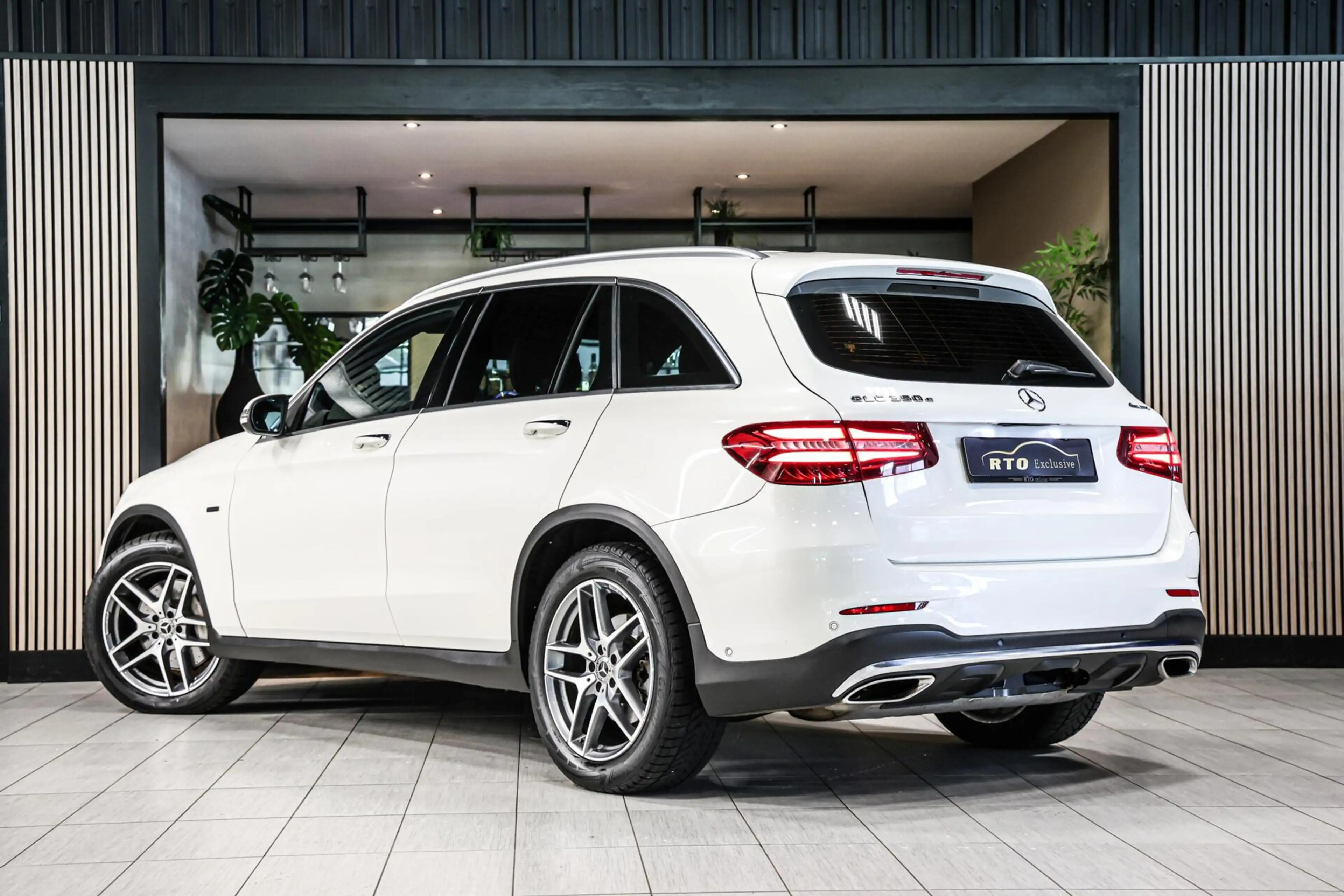Mercedes-Benz GLC 350 350e 4MATIC AMG Premium Plus|Pano|verkoeling|Trekh — photo 3