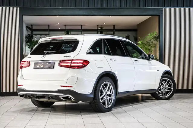 Mercedes-Benz GLC view 5