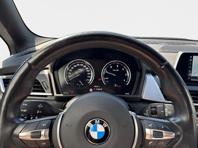 BMW 218 M Sport — photo 12