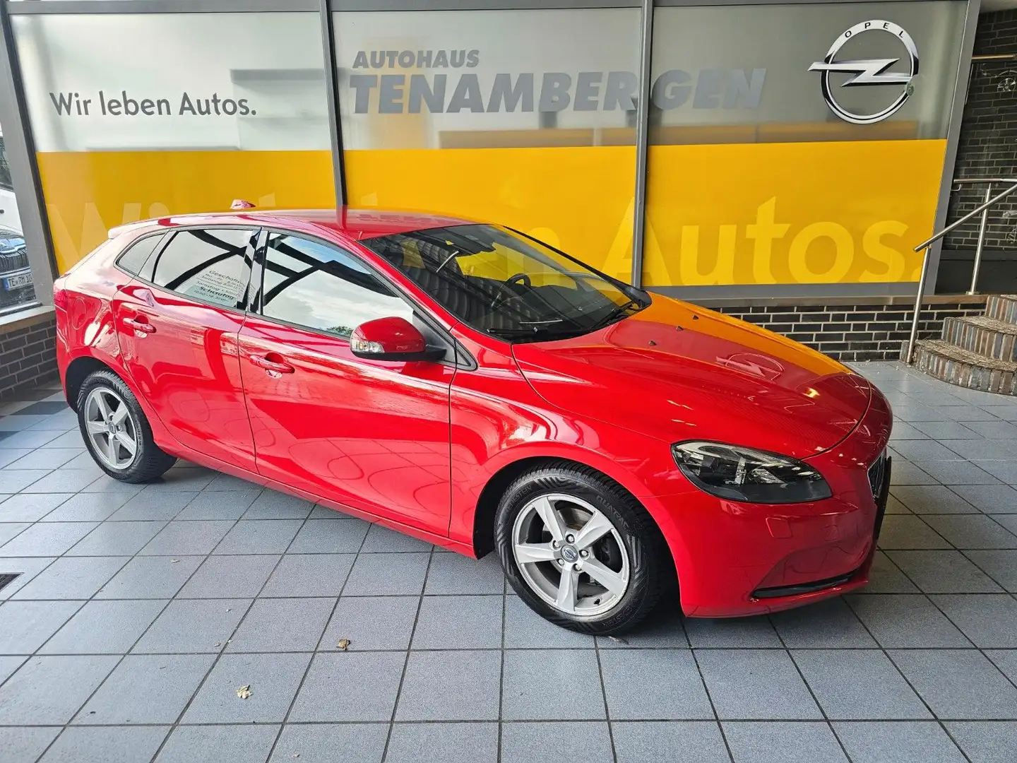 Volvo V40 You! Xenon Sitzheizung Freisprecheinrichtung Rot - 1