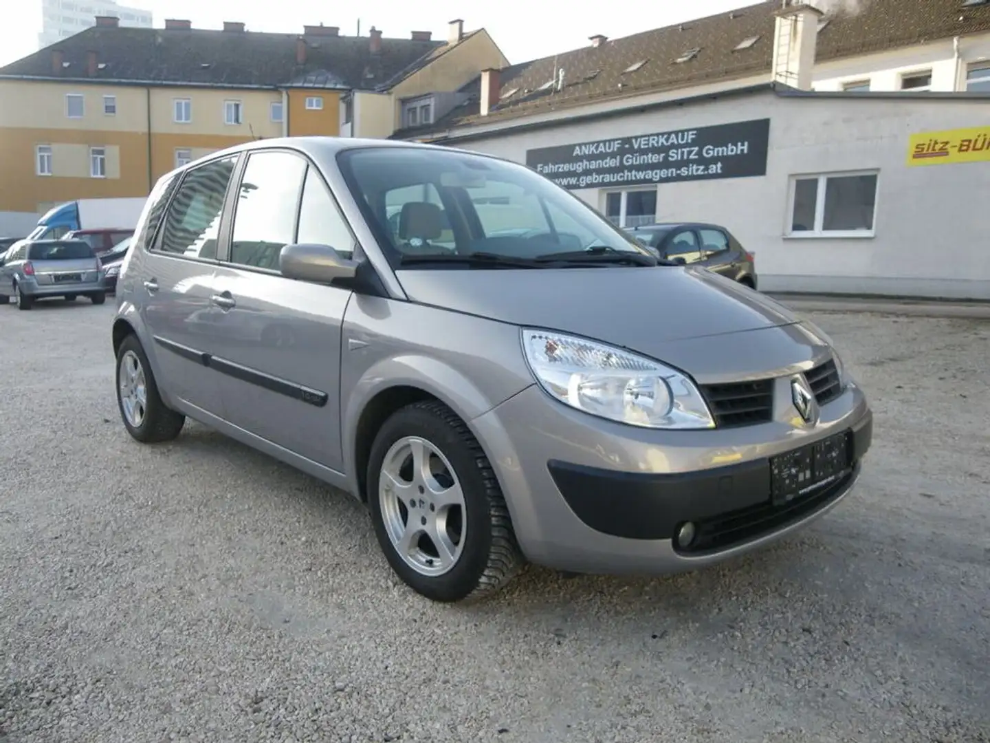 Renault Scenic Scénic Expression Komfort 1,6 Benzin Beige - 2