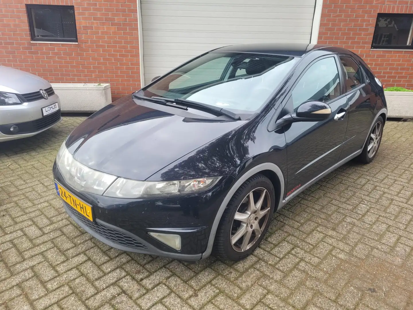 Honda Civic 1.8 Sport Zwart - 1