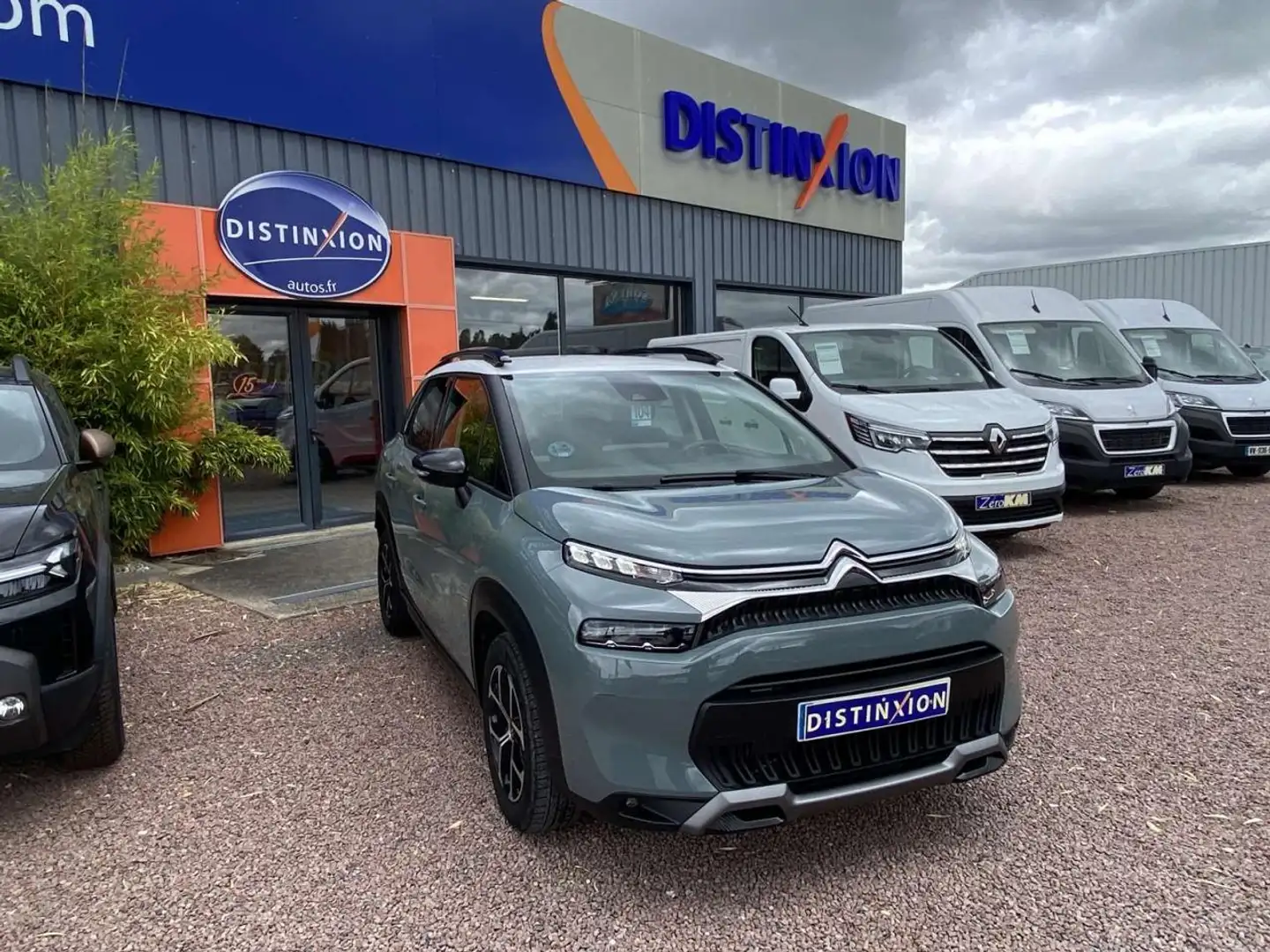 Citroen C3 Aircross 1.5 BlueHDi - 110 S\u0026S  Shine Gris - 2