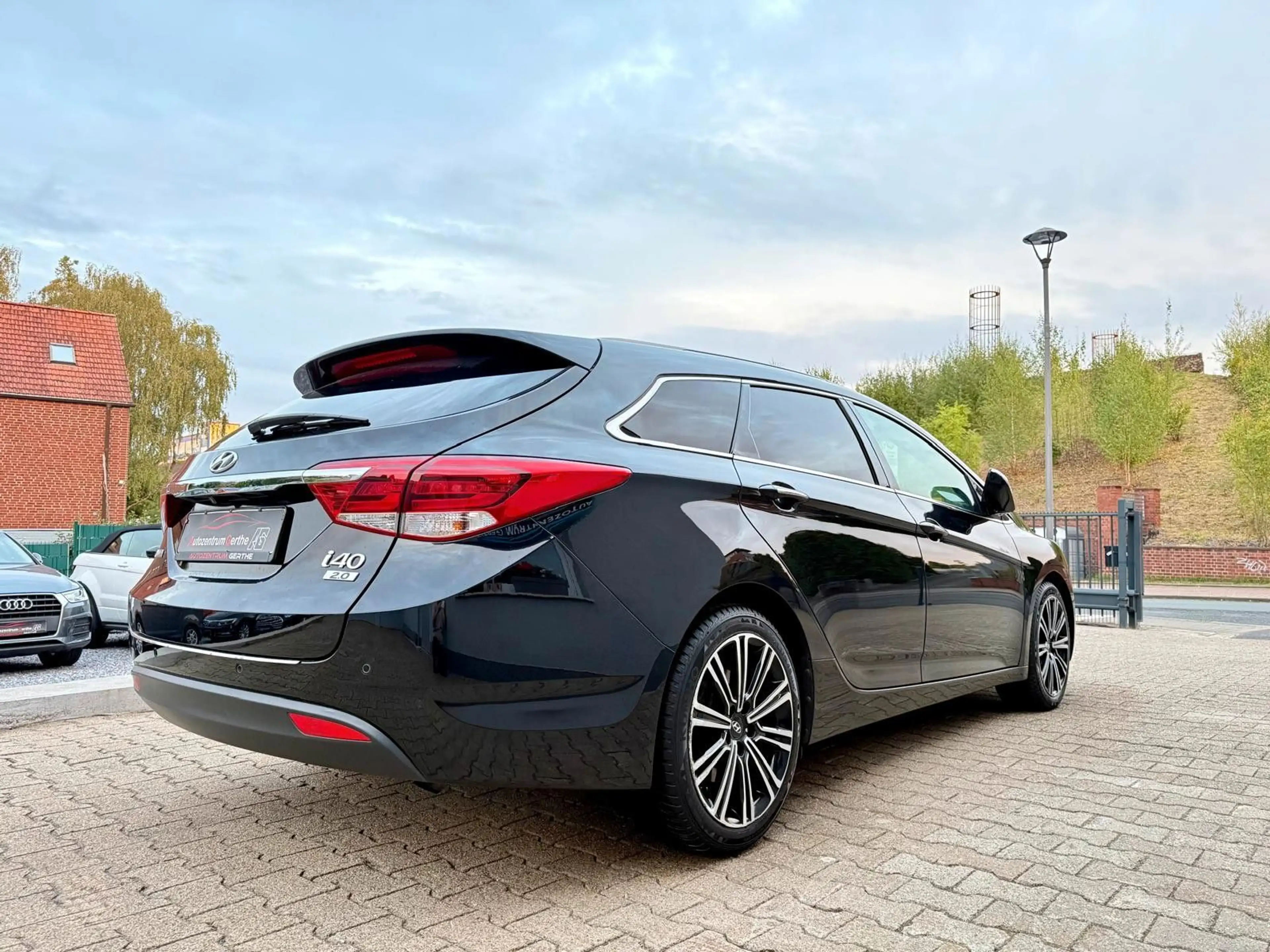 Hyundai i40 cw Premium *Leder*Kamera*Xenon*CarPlay* — photo 6