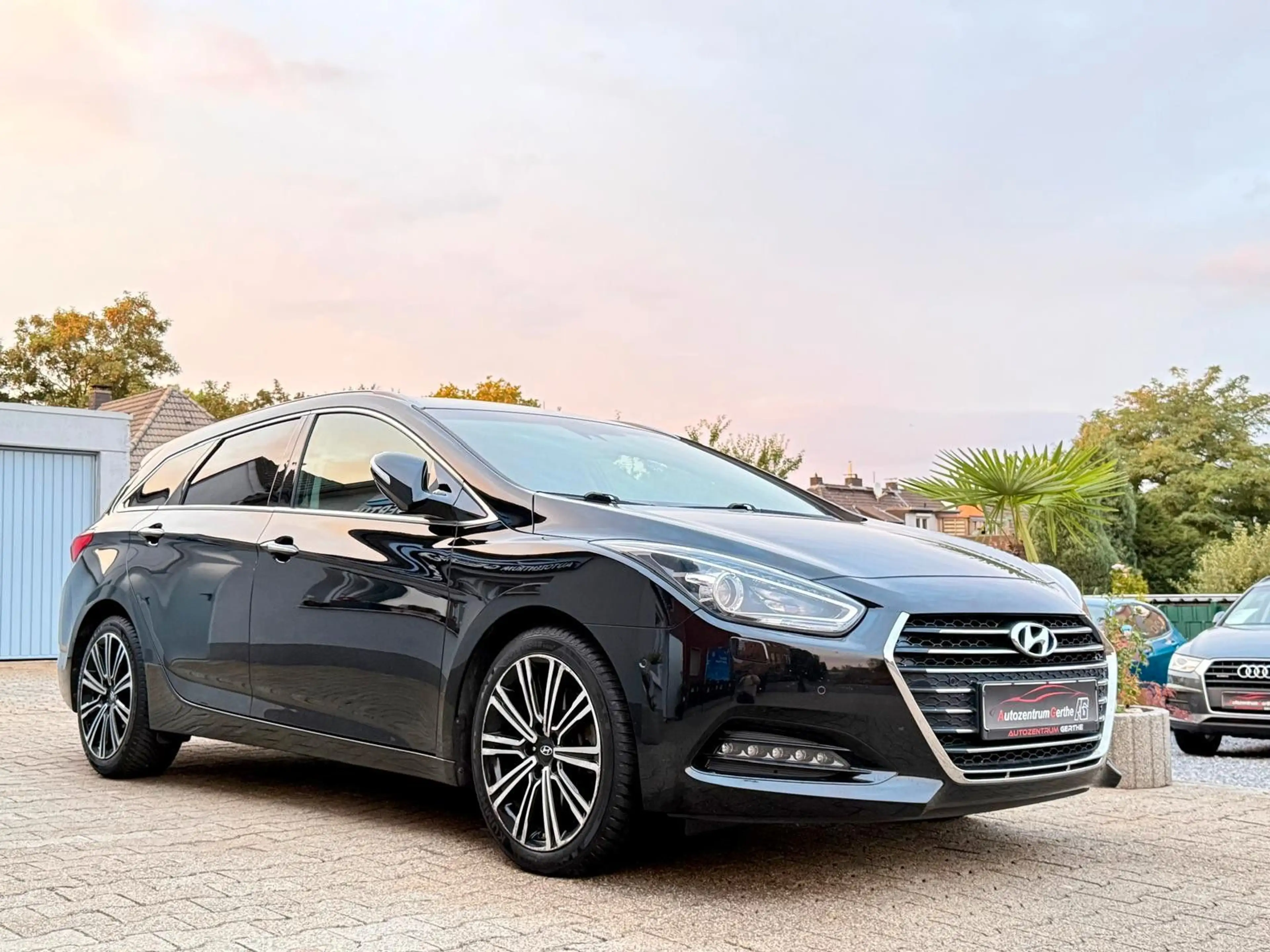 Hyundai i40 cw Premium *Leder*Kamera*Xenon*CarPlay* — photo 4