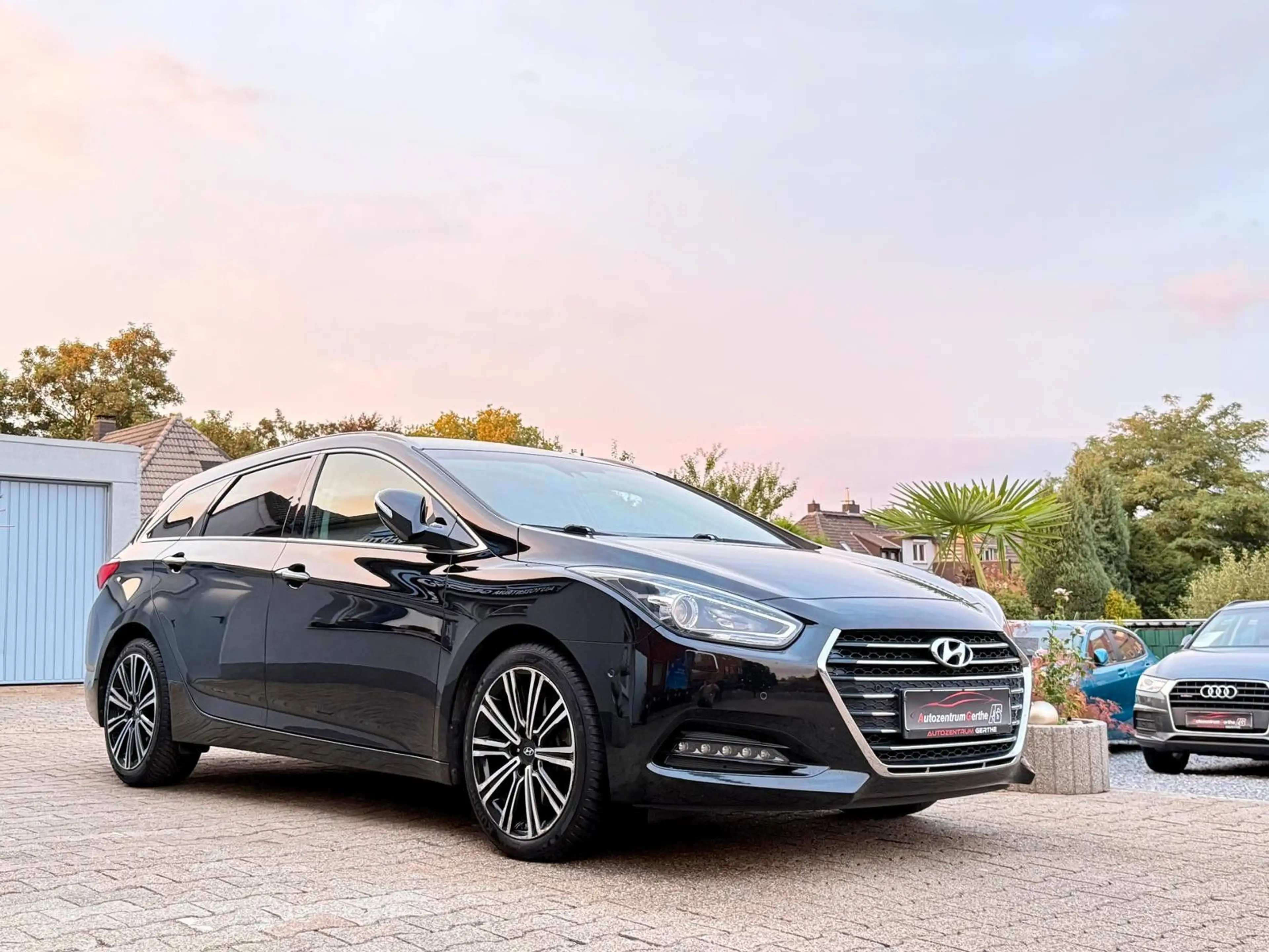 Hyundai i40 cw Premium *Leder*Kamera*Xenon*CarPlay* — photo 3