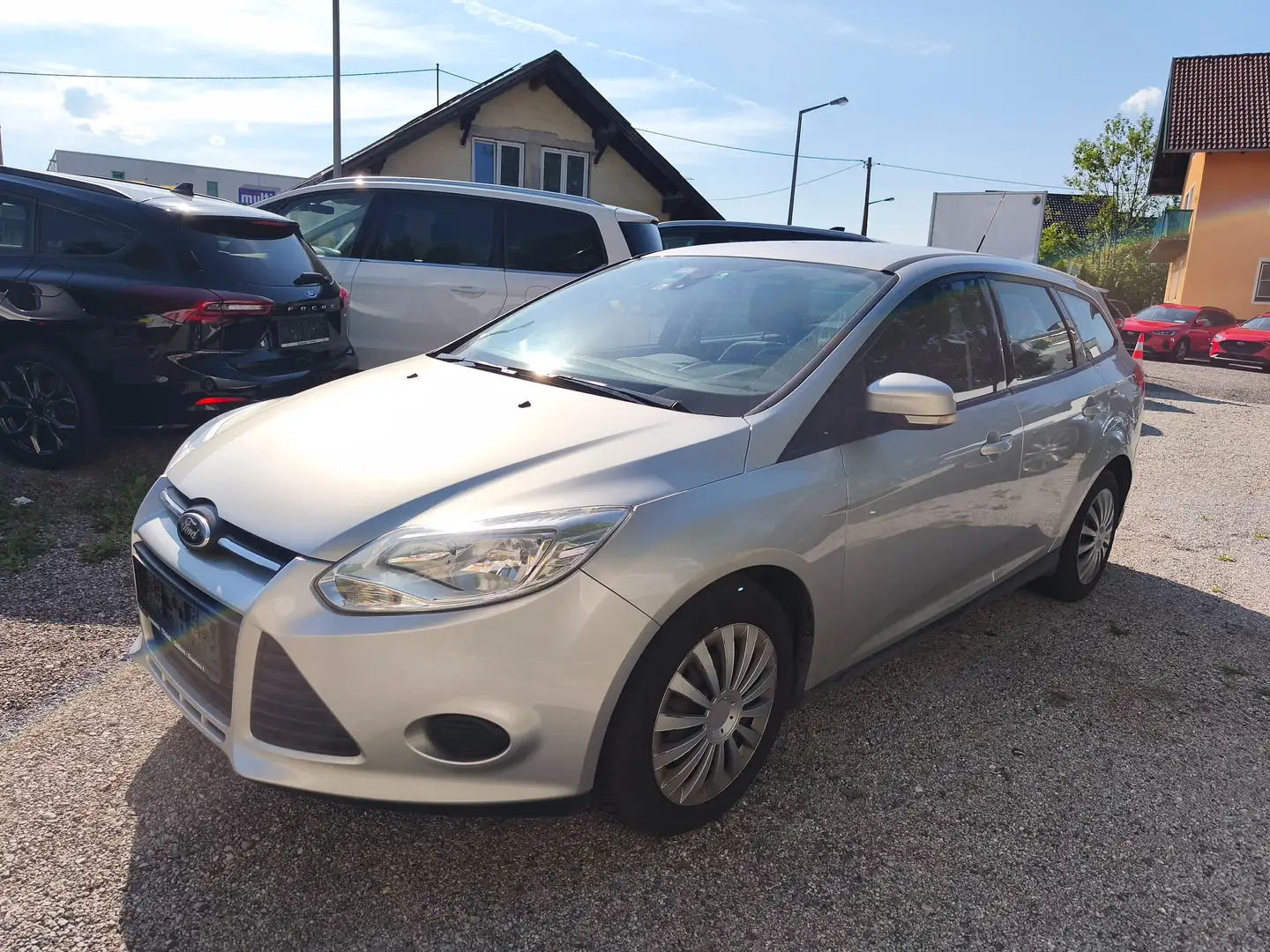 Ford Focus 1,6 TDCi Traveller Easy, *AHK* Silber - 1