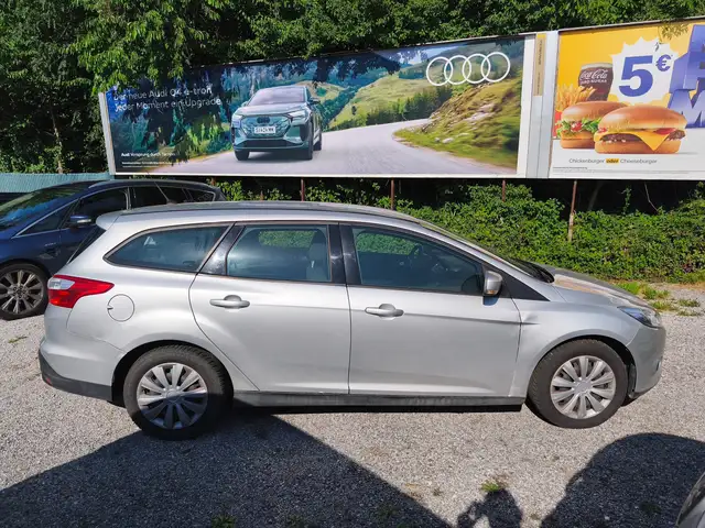 Ford Focus view 7