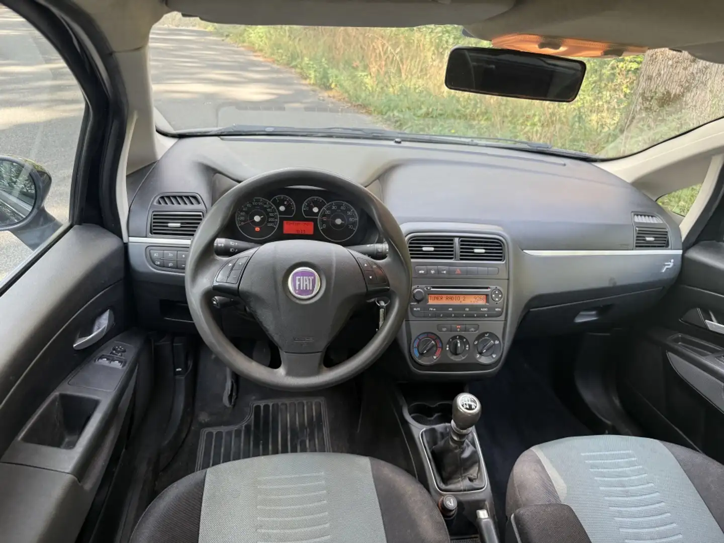 Fiat Grande Punto 1.4 Dynamic cruise control 5drs Zwart - 2