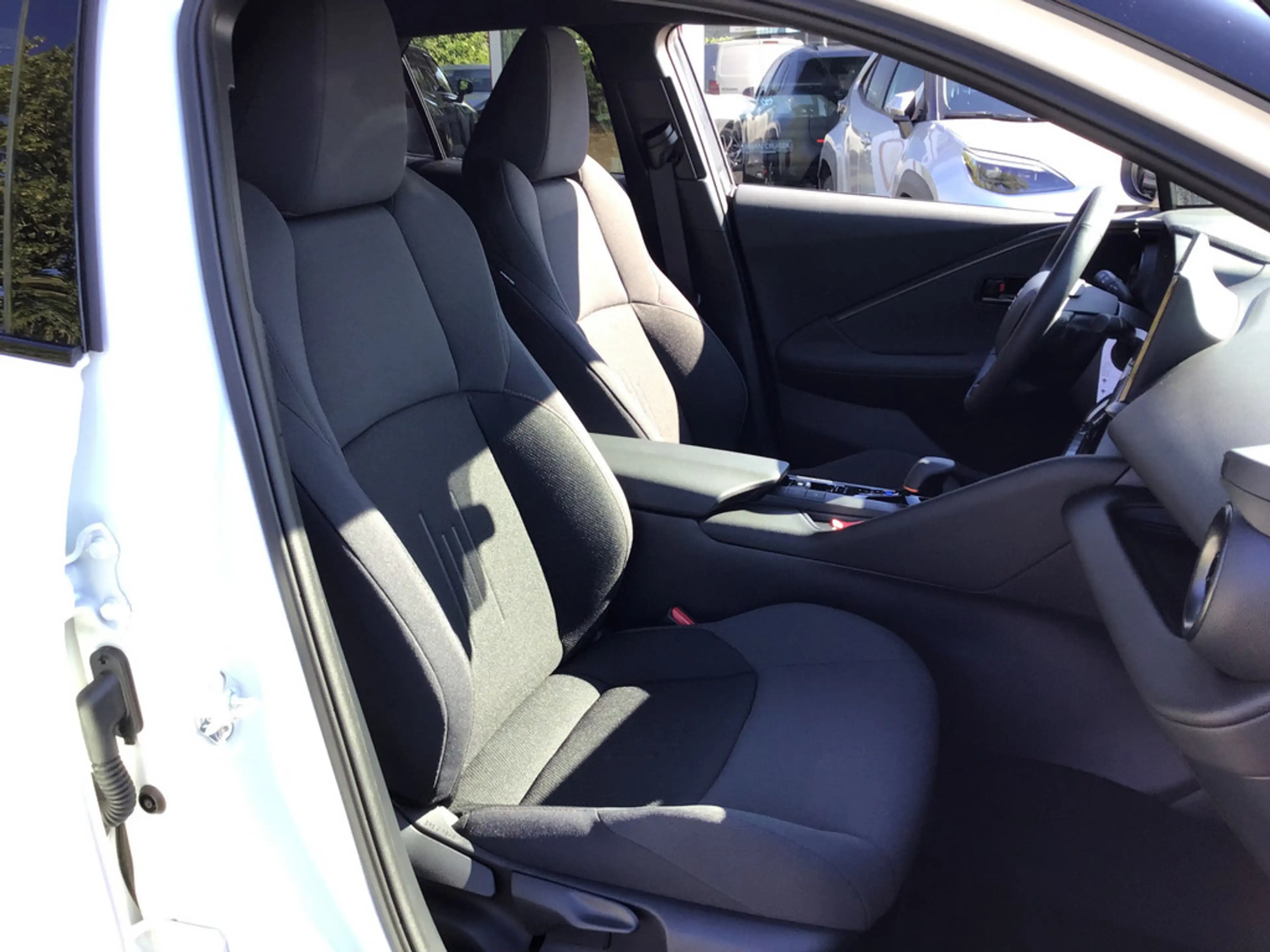 Toyota C-HR 2.0 Plug-In Hybrid FWD Teamplayer LED — photo 7