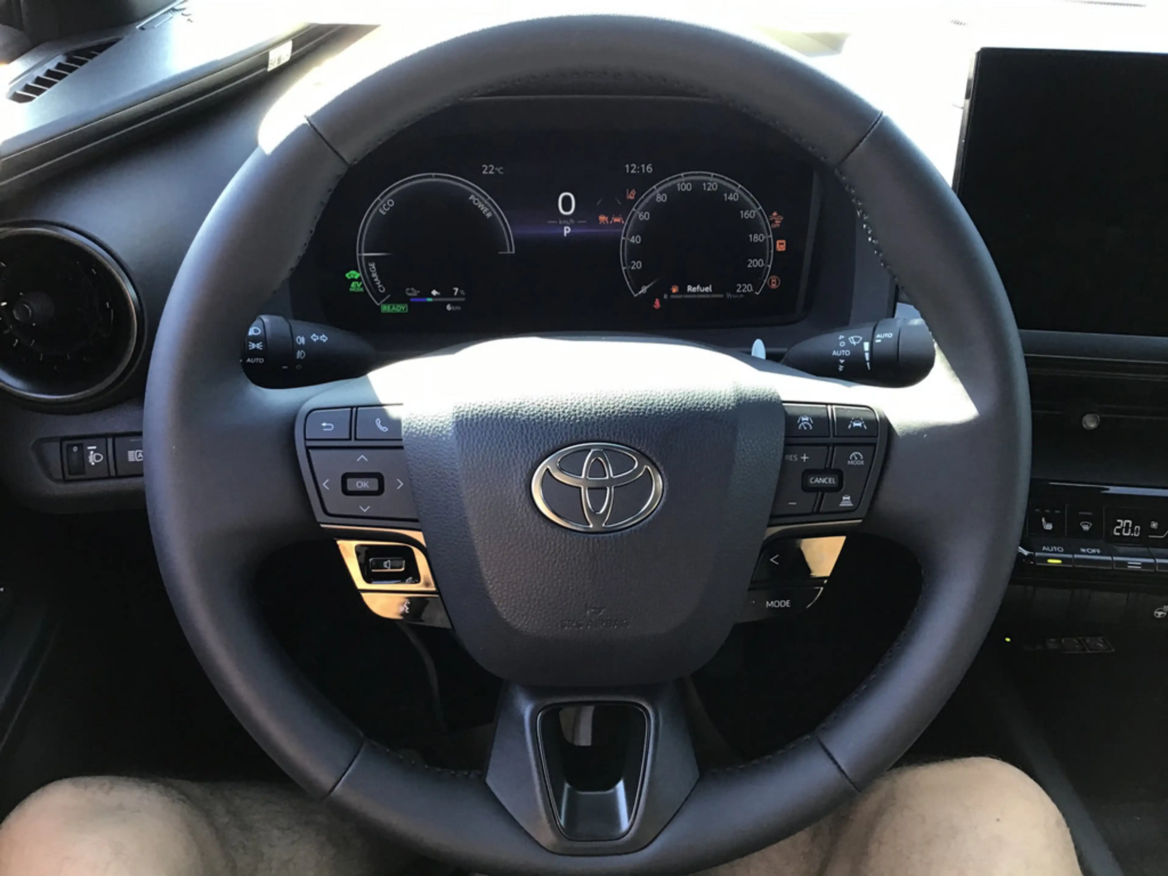 Toyota C-HR 2.0 Plug-In Hybrid FWD Teamplayer LED — photo 15