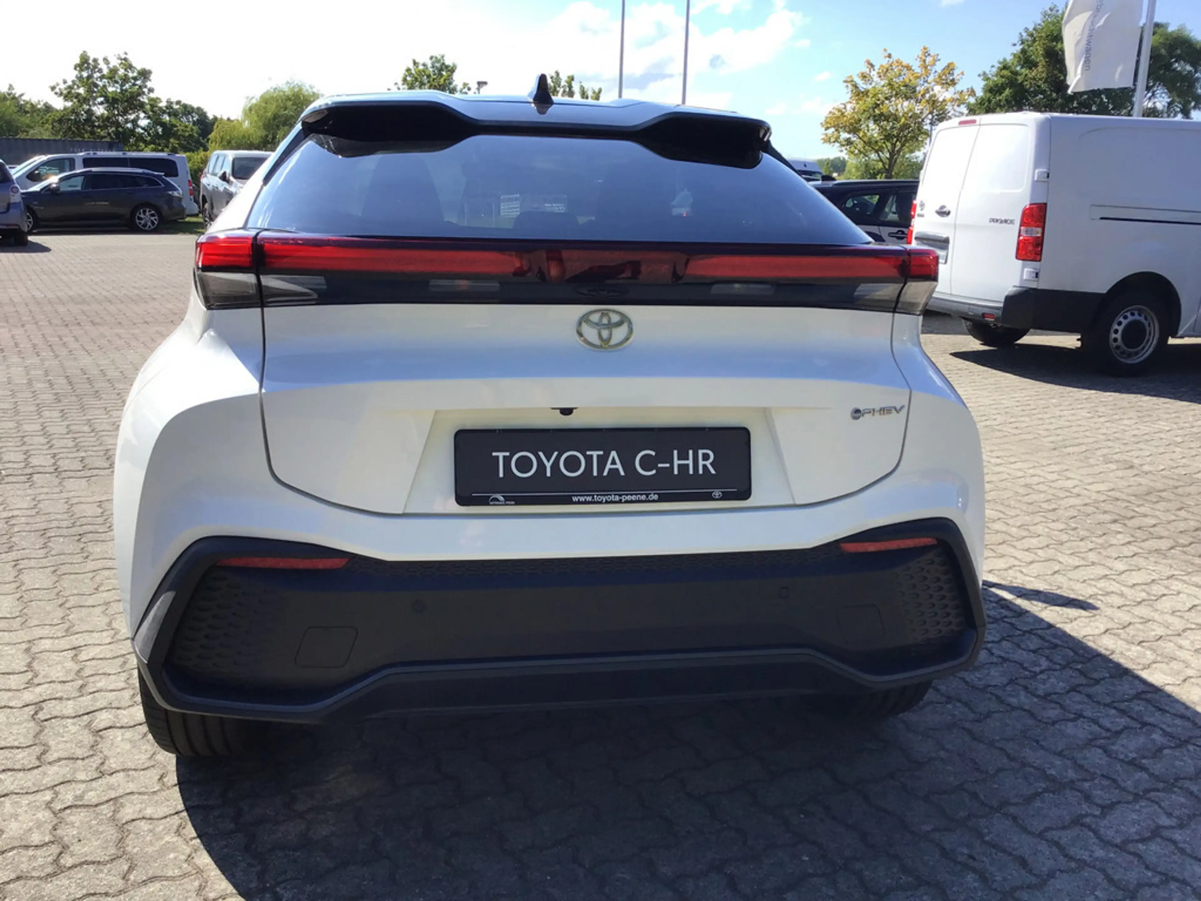 Toyota C-HR 2.0 Plug-In Hybrid FWD Teamplayer LED — photo 4
