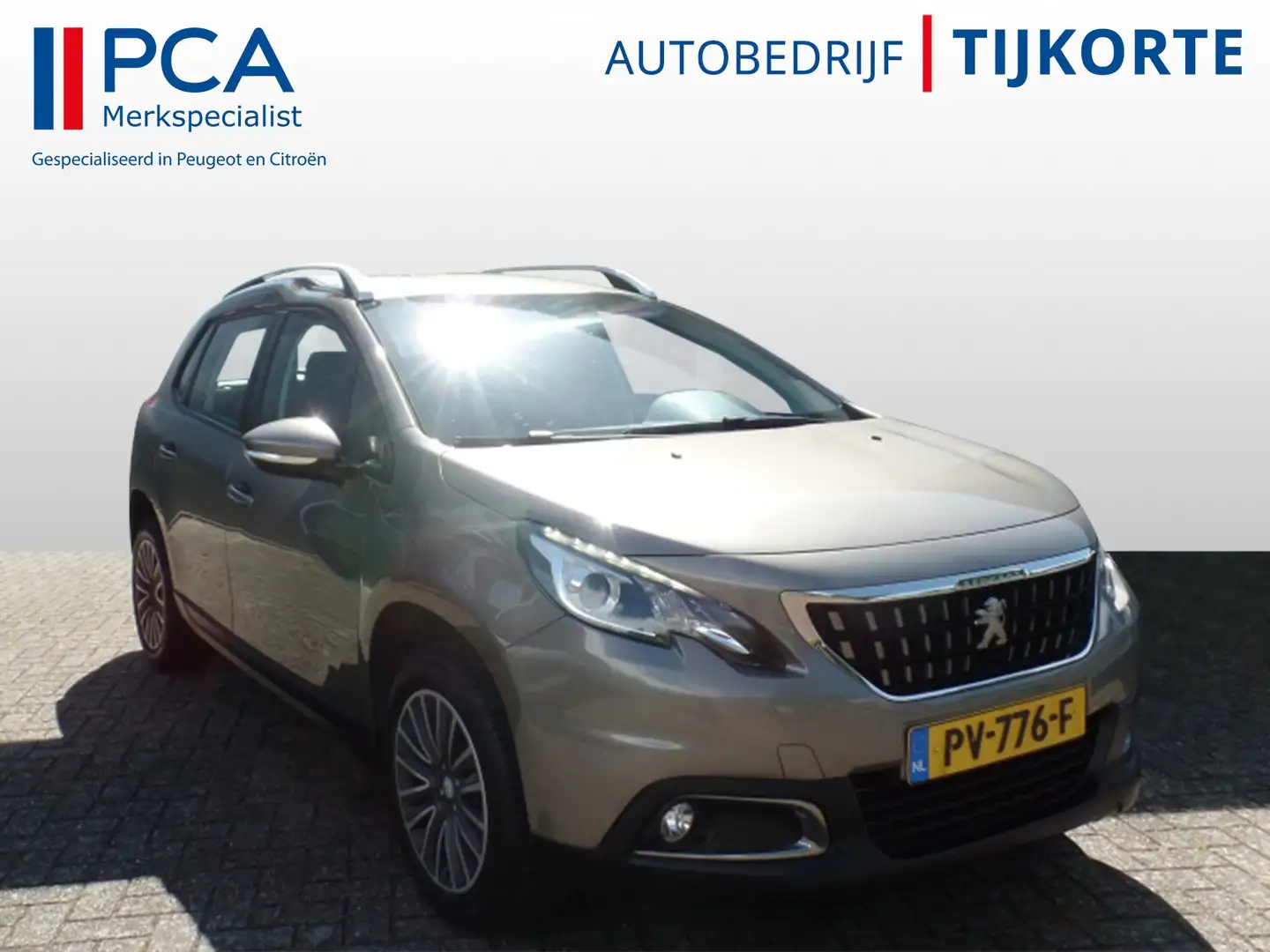 Peugeot 2008 1.2 PureT. Blue Lion Grijs - 1