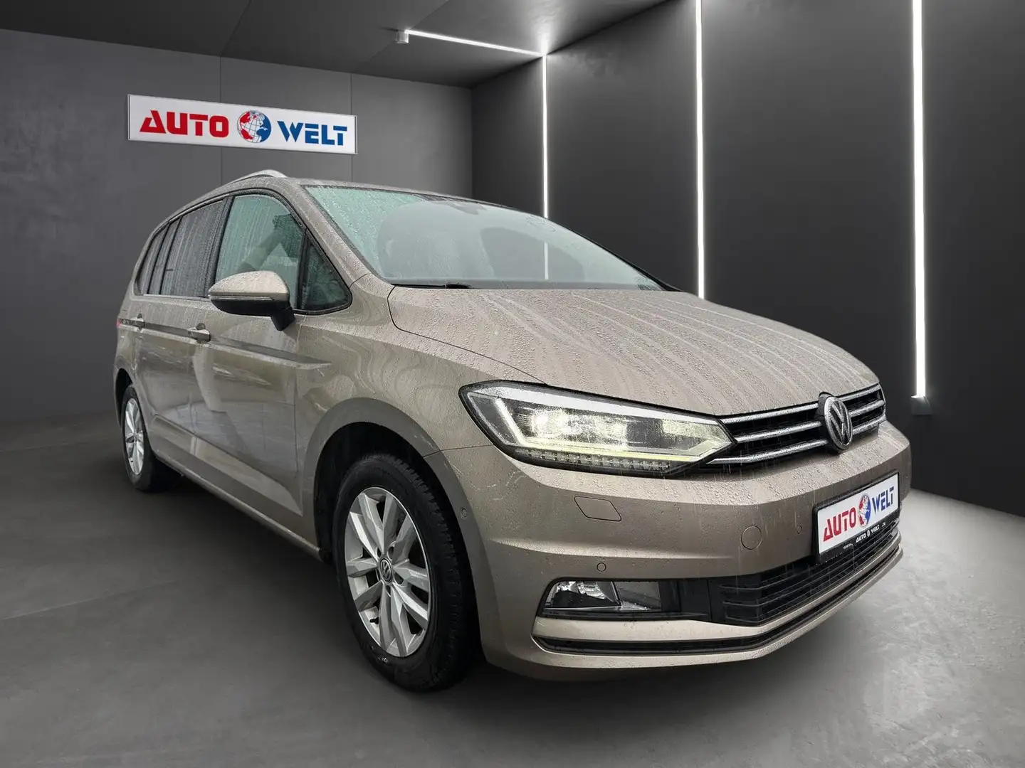 Volkswagen Touran 1.6 TDI Automatik 7-Sitzer LED Navi PDC Beige - 2