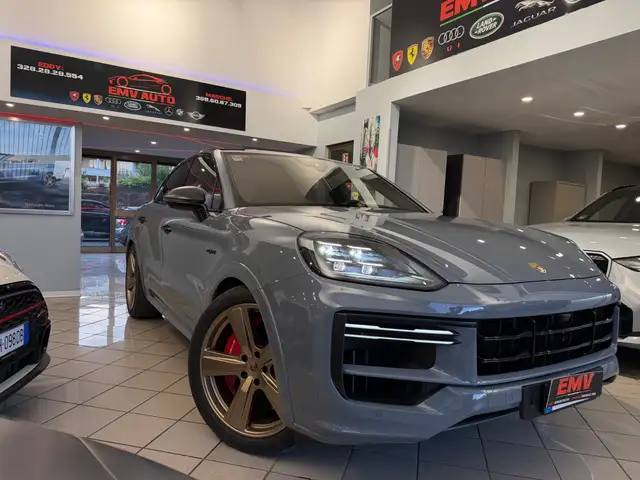 2024 Porsche Cayenne in Grey for sale