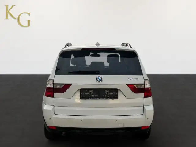 BMW X3 view 5
