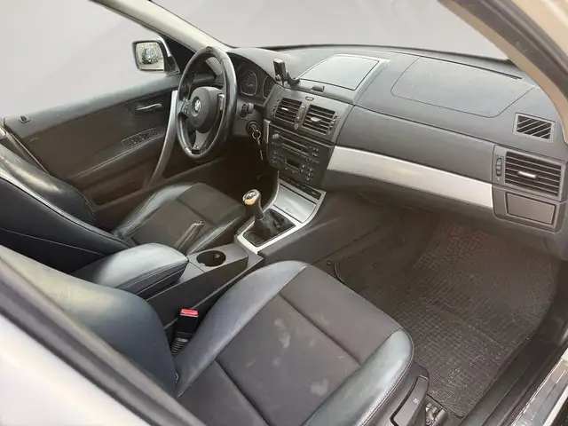 BMW X3 view 14