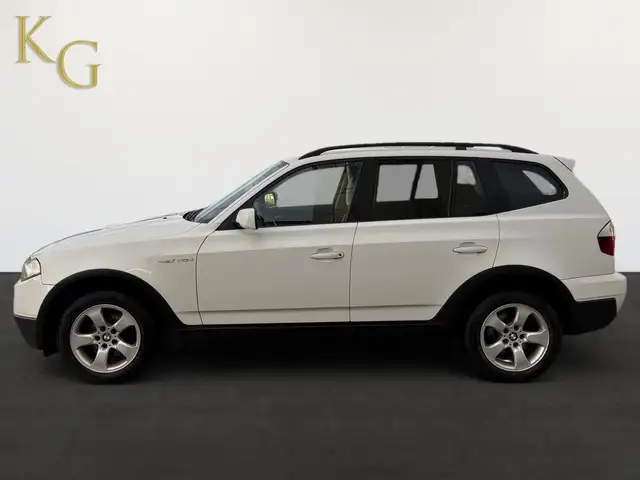 BMW X3 view 3