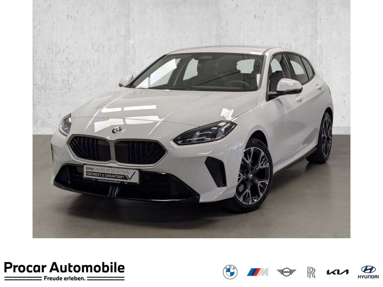 BMW 120 2025