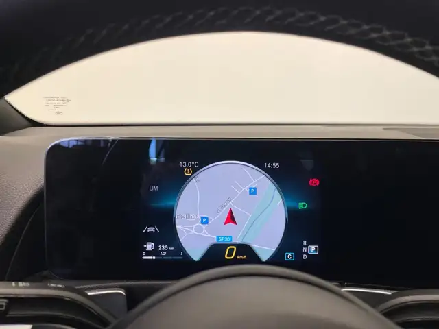 Mercedes-Benz GLB view 12