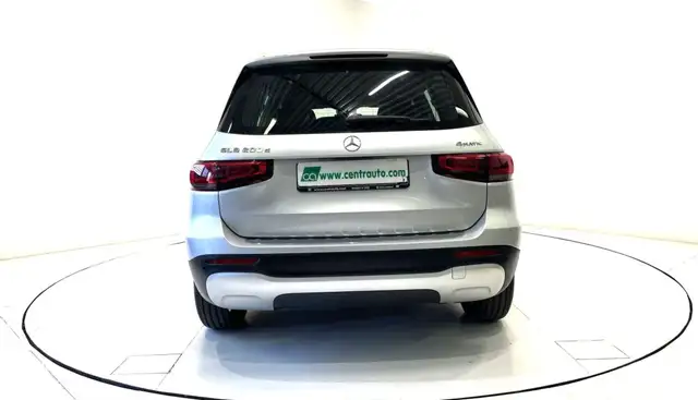 Mercedes-Benz GLB view 4