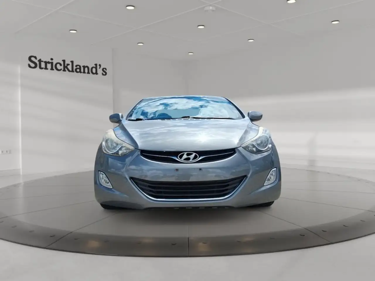 Hyundai ELANTRA снимка Hyundai ELANTRA