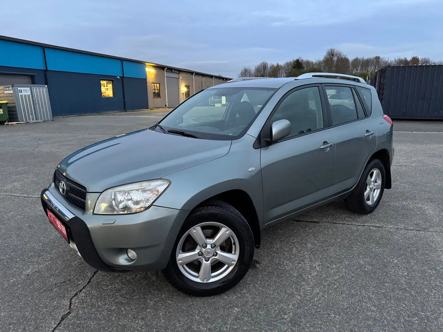 Toyota RAV 4 2.0i essence 4x4 Automatik Start-Stop Systeem Zielony - 1