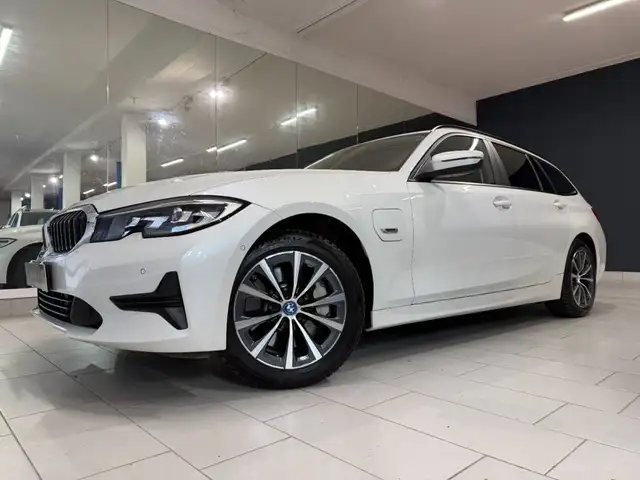 BMW 330 e Touring Business Advantage IVA ESPOSTA !!