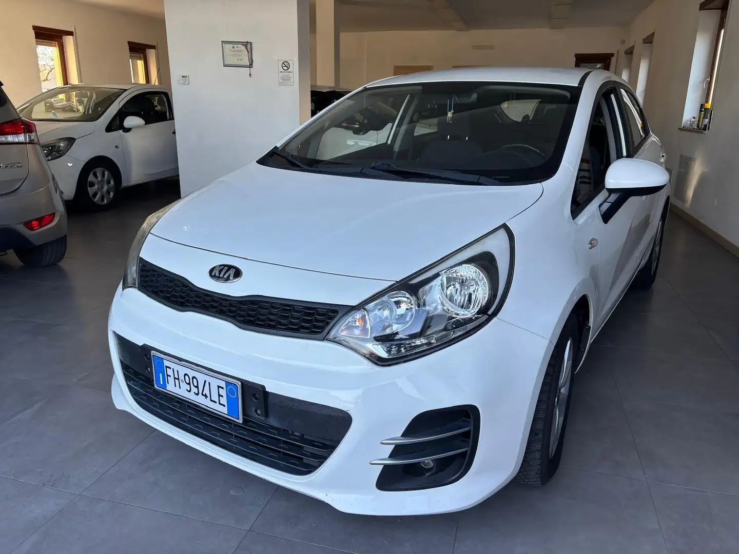 Kia Rio Rio 5p 1.1 crdi autocarro N1 4 Posti Weiß - 1