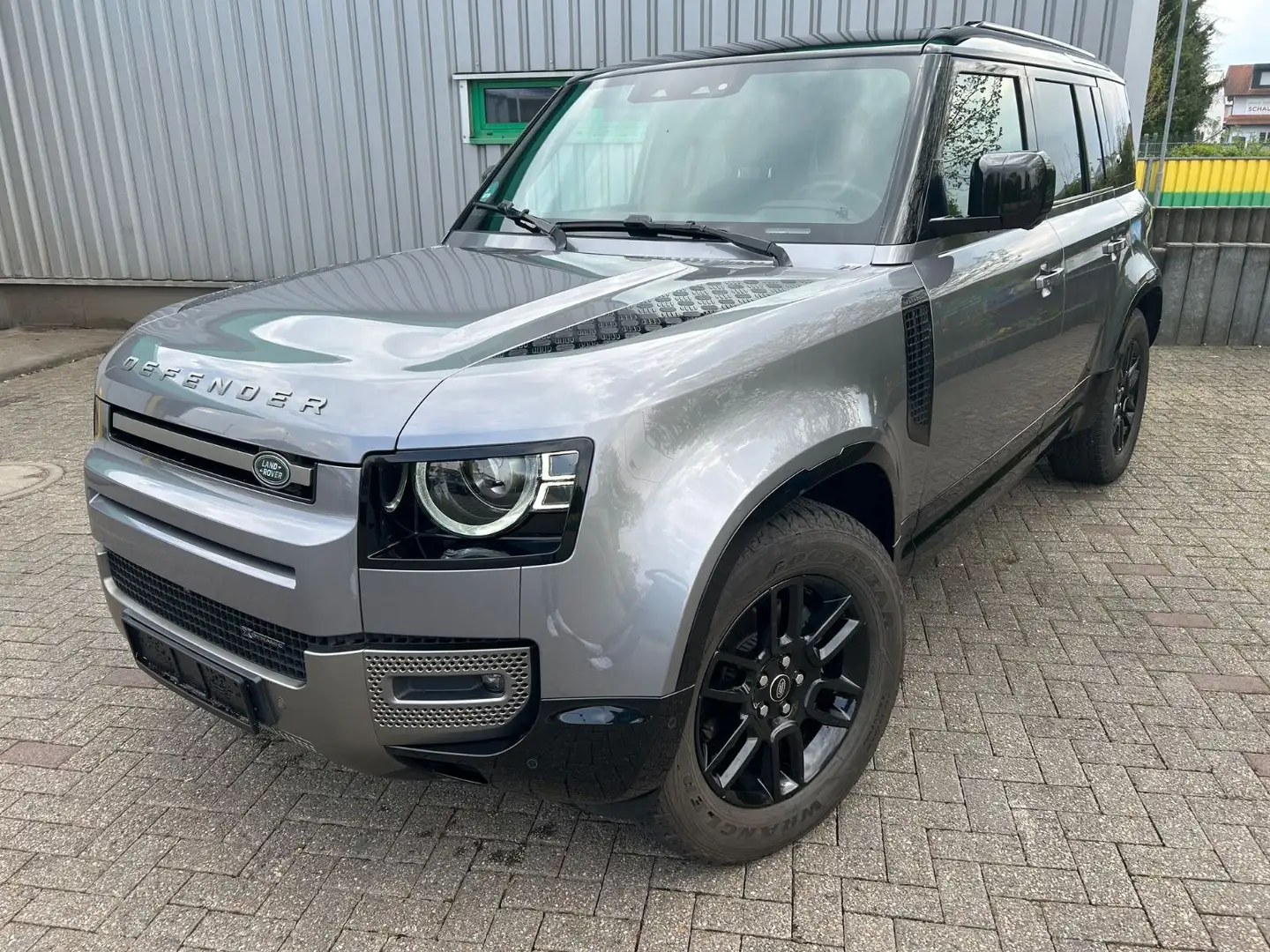 Land Rover Defender 110 X-Dynamic S*Panorama*16000KM* Grau - 1