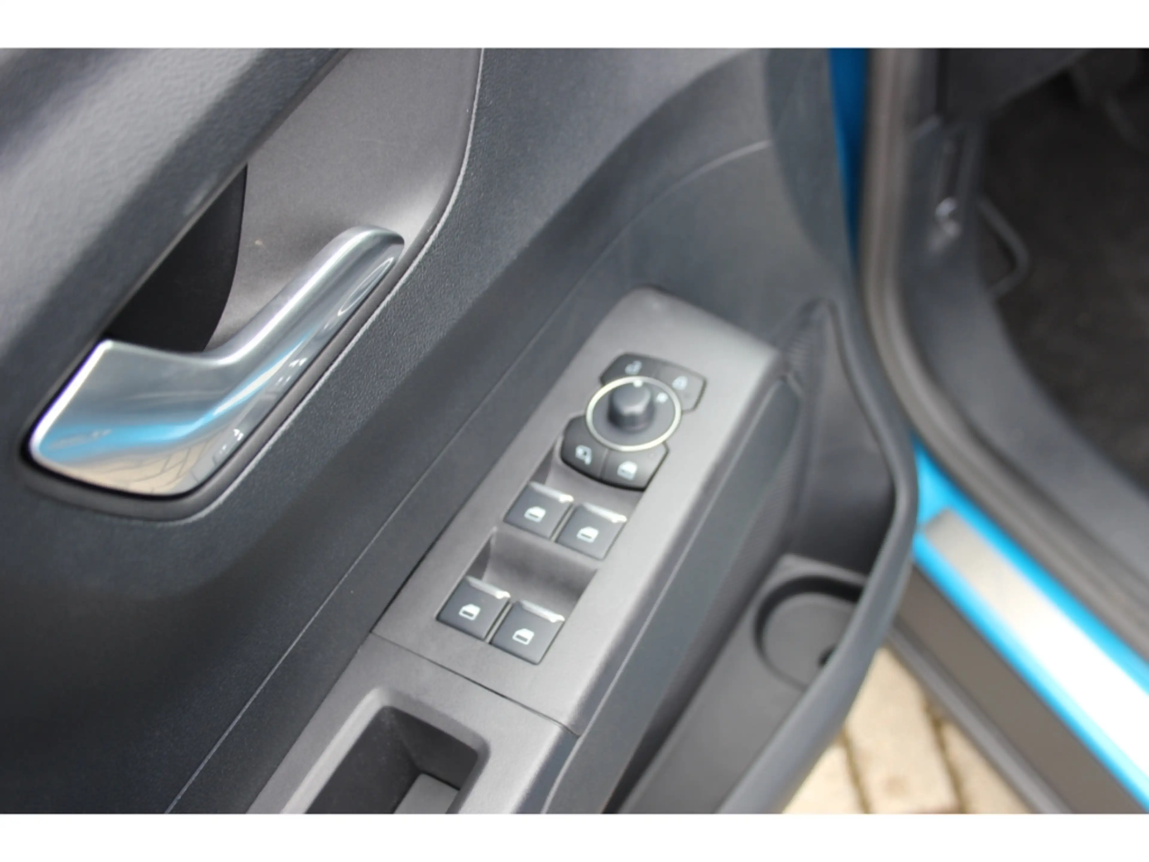 Ford Tourneo Courier 1.0 Active Navi Kamera — photo 6