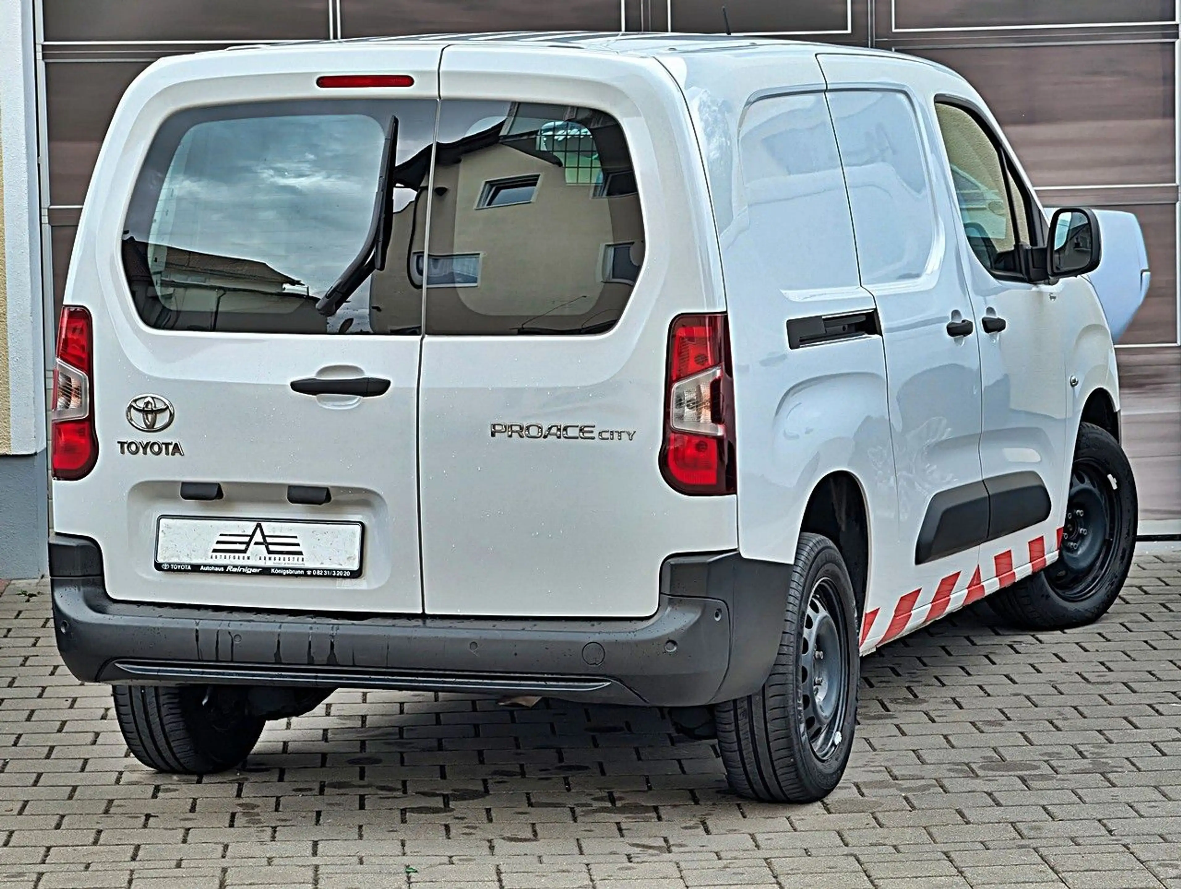 Toyota Proace City L2 Meister *NAVI/PDC/Relax-GARANTIE* — photo 4