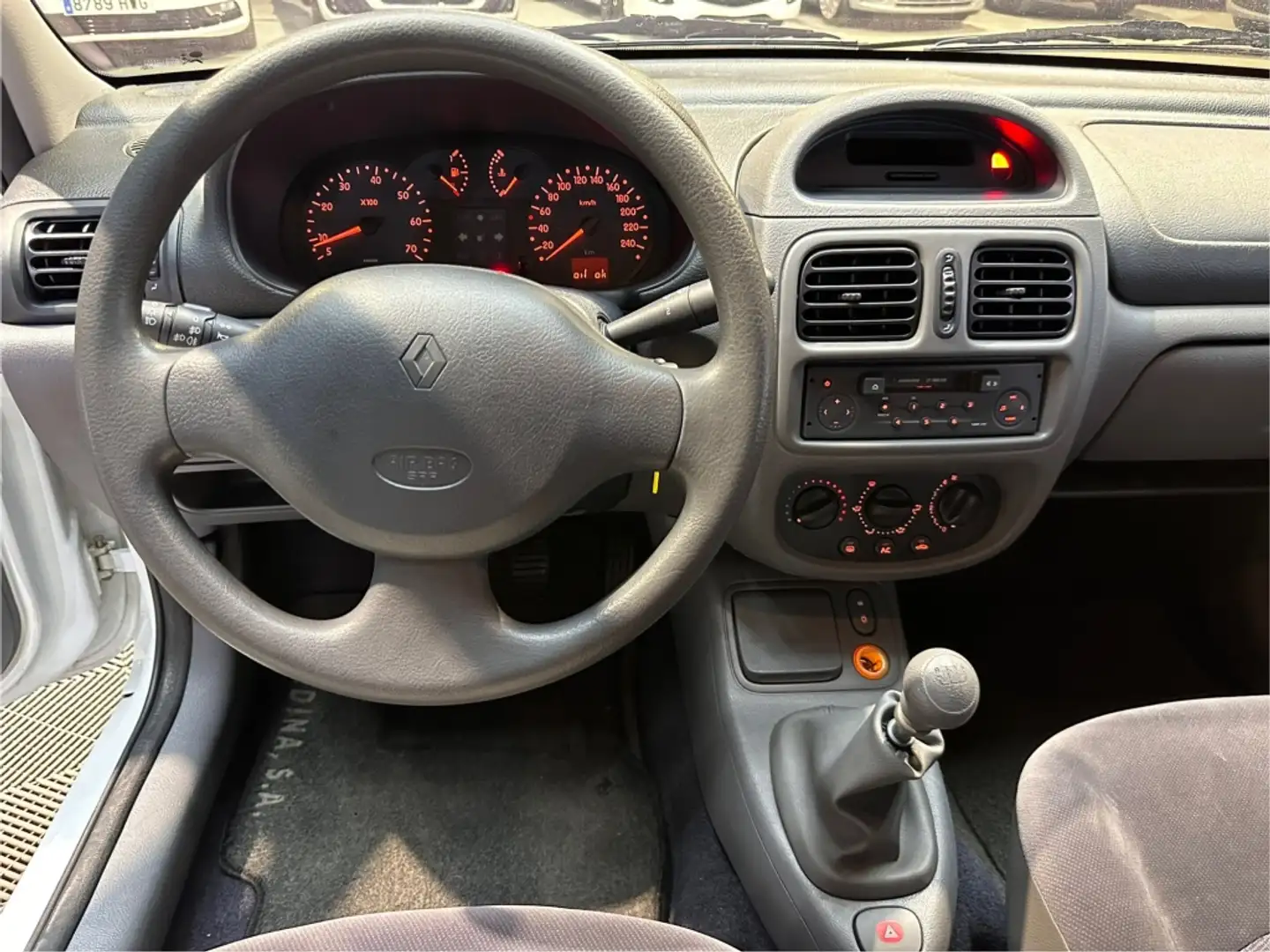 Renault Clio 1.9dTi Alizé 80 Blanco - 2