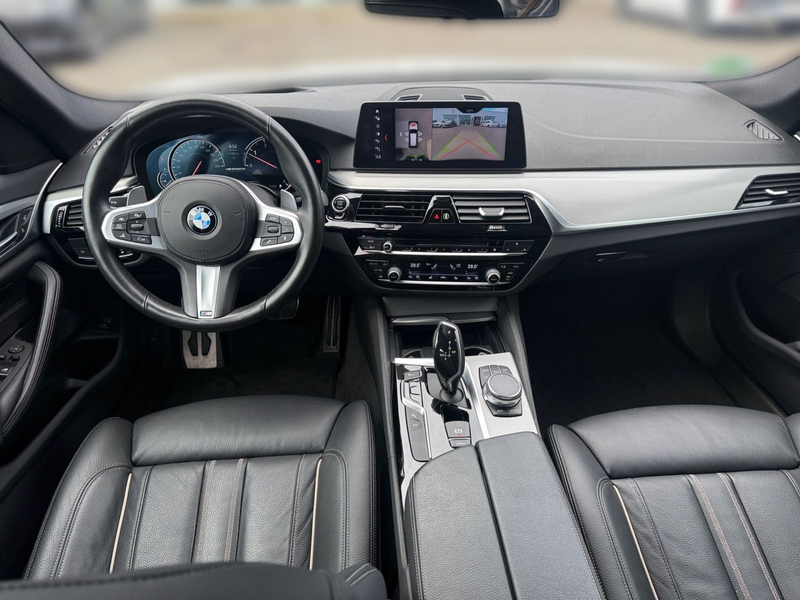 BMW 550 5 Touring d xDrive — photo 11