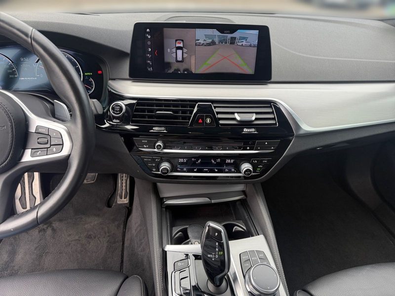 BMW 550 5 Touring d xDrive — photo 9