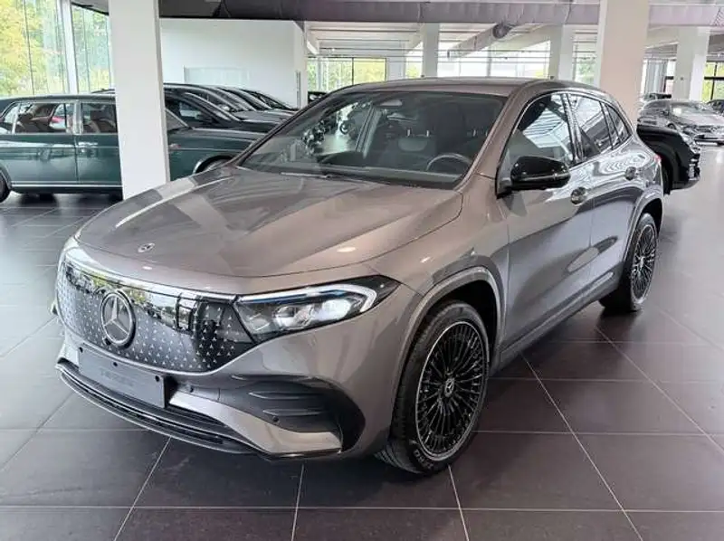MERCEDES-BENZ Eqa