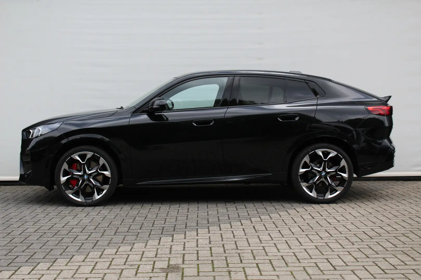 BMW X2 sDrive20i High Executive M Sport Automaat / Panora Zwart - 2