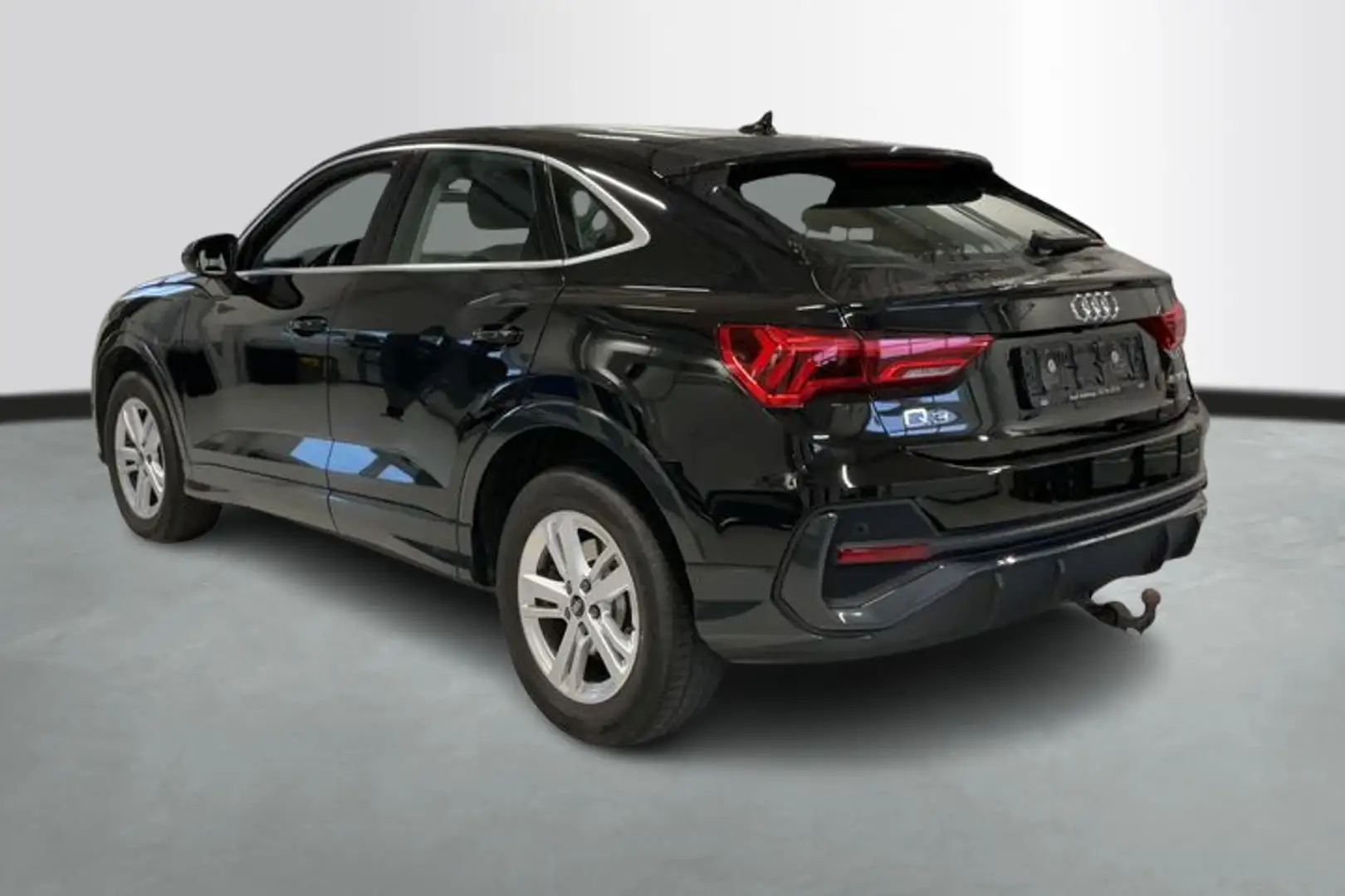 Audi Q3 Sportback 45 TFSI e 245pk PHEV Business / Trekhaak Zwart - 2