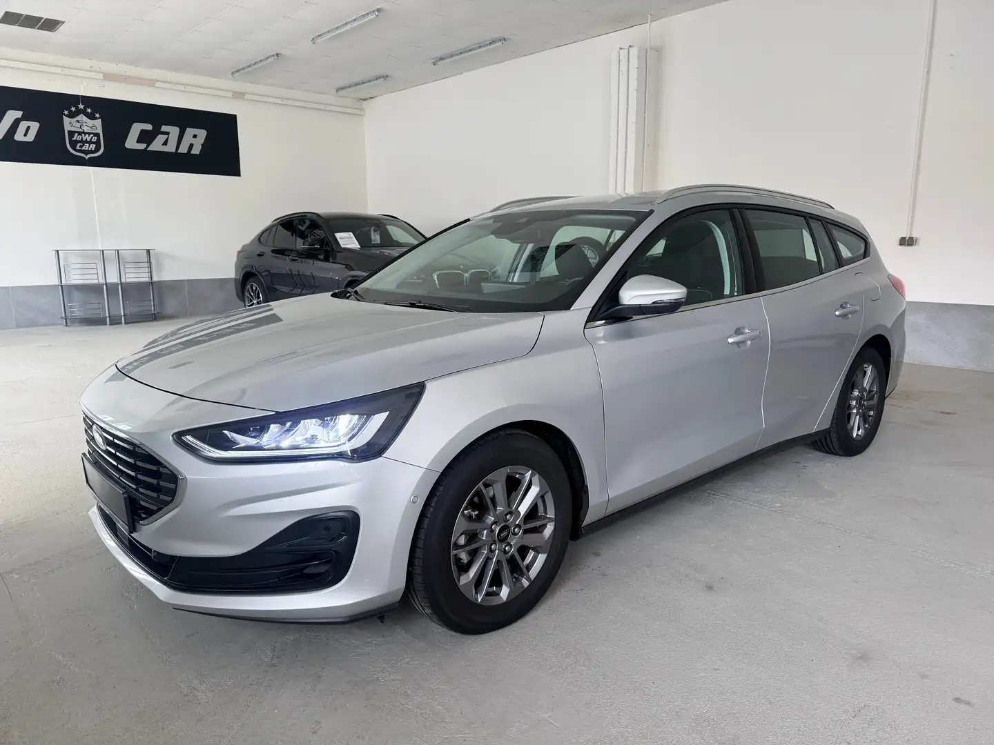 Ford Focus 1,5 TDCI Titanium "NAV-LED-PDC-ACC-KAMERA" Silber - 1