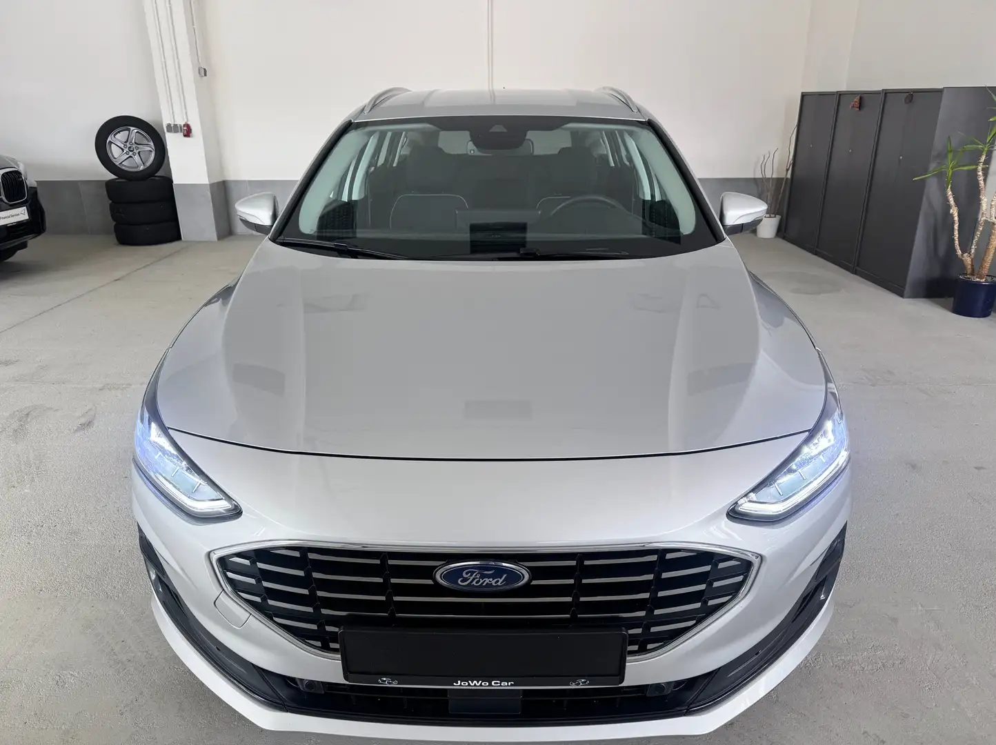 Ford Focus 1,5 TDCI Titanium "NAV-LED-PDC-ACC-KAMERA" Silber - 2